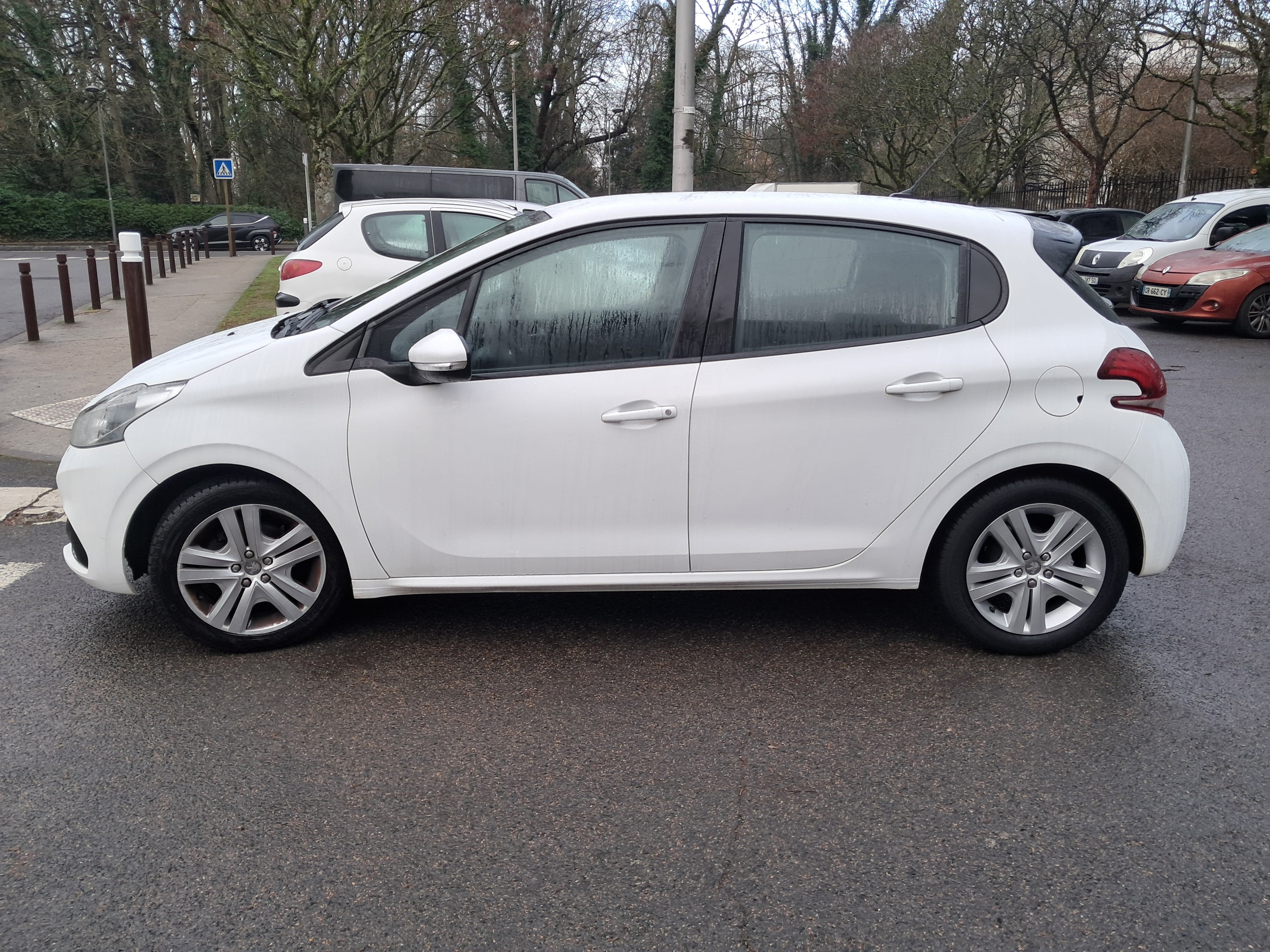 Peugeot 208 avec Climatisation