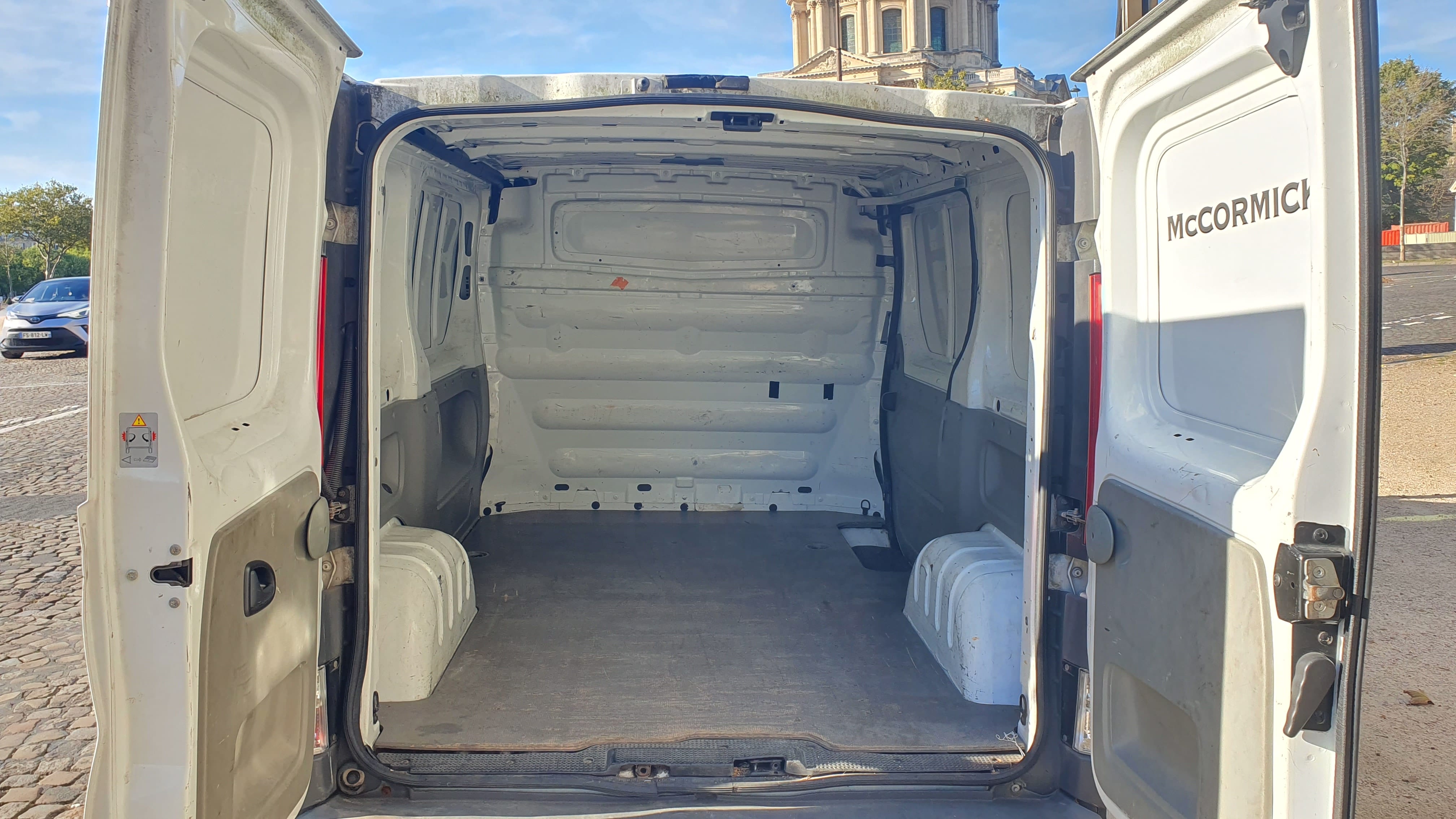 Renault Trafic 2.0 DCI 3 places - 6M3 avec Audio Bluetooth