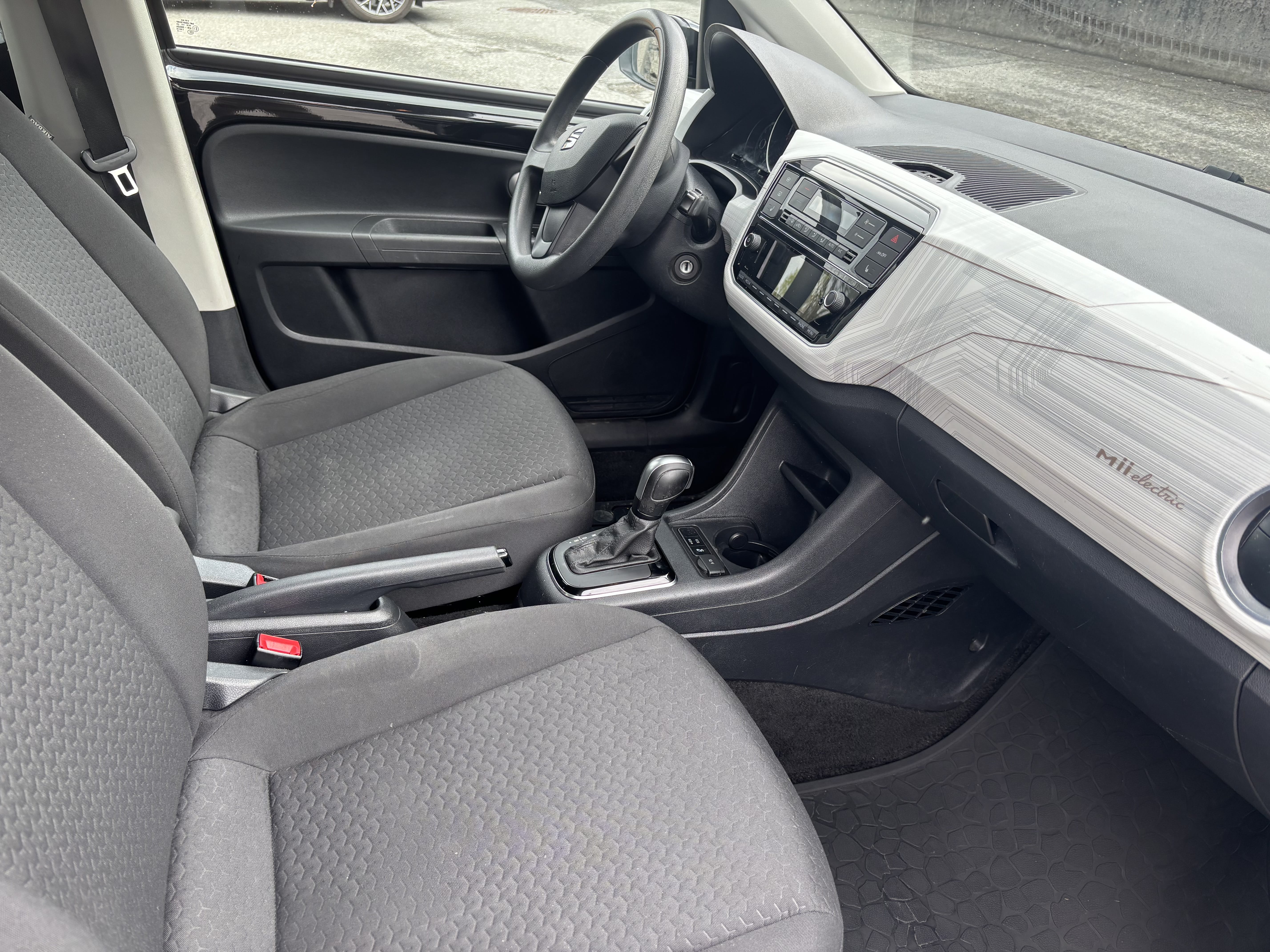 Seat Mii El bil, 250 km med Bluetooth audio