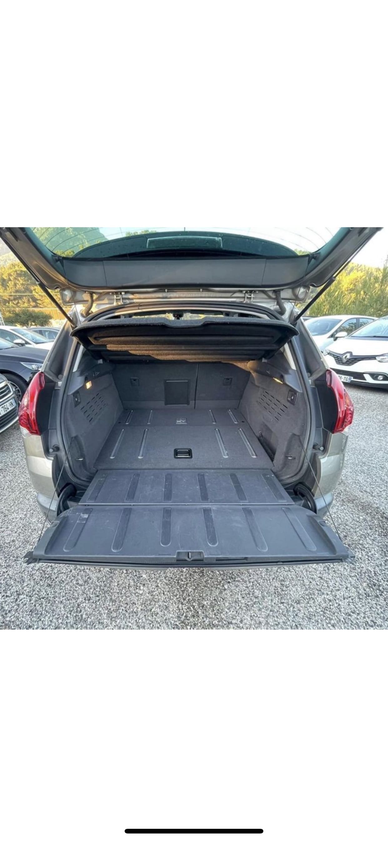 Peugeot 3008 avec Entrée audio / iPod