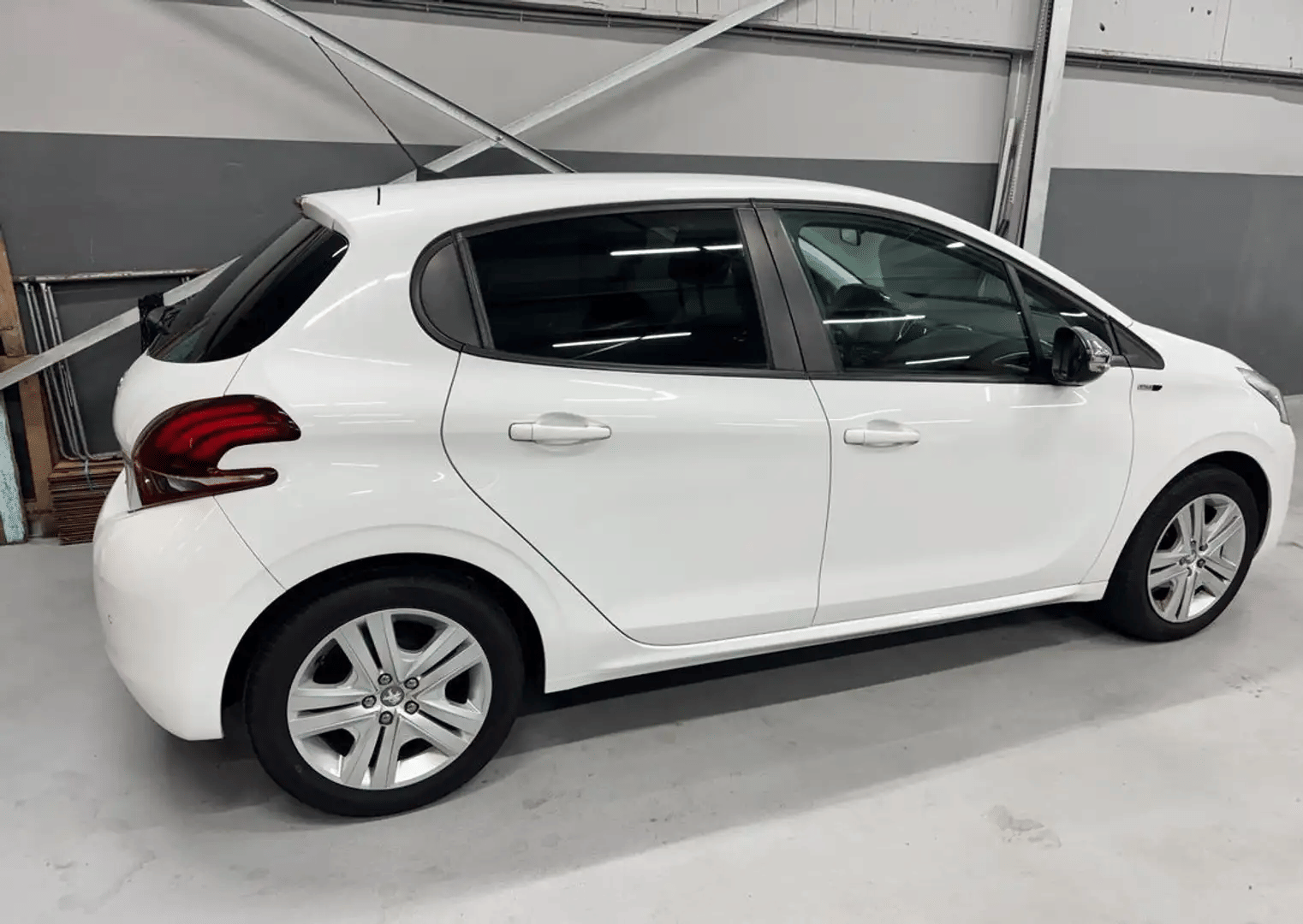 Peugeot 208 avec Climatisation