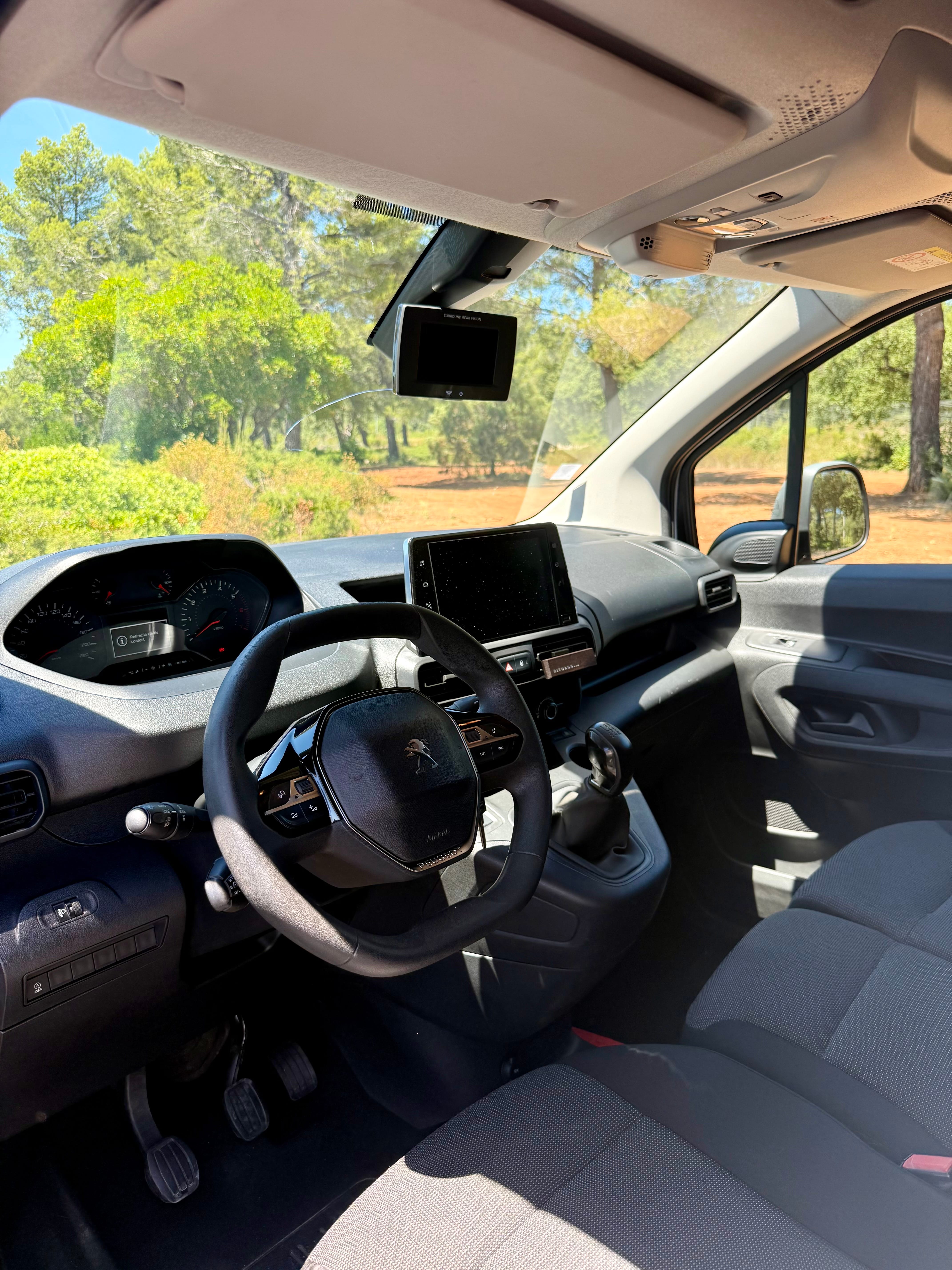 Peugeot Partner Fourgon avec GPS