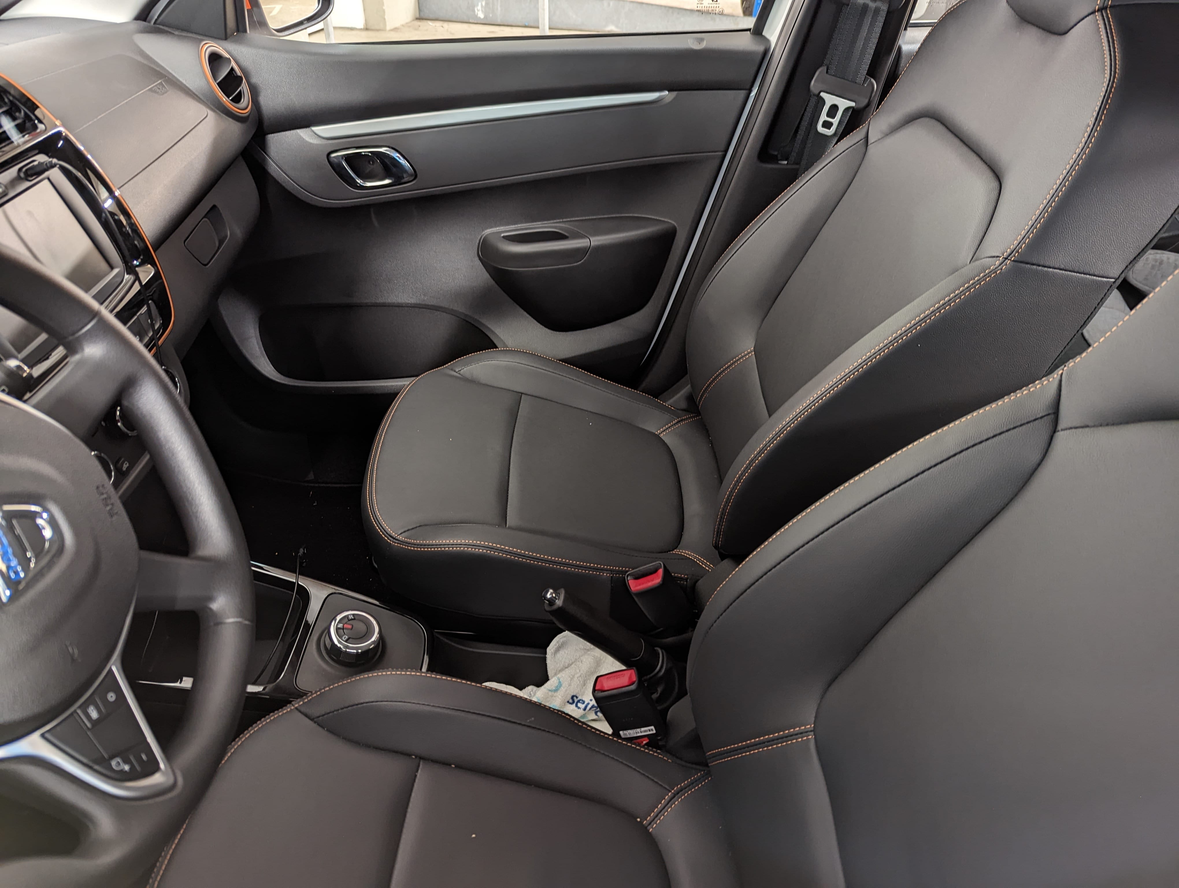 Dacia Spring Comfort Plus Elektro Öko mit Navigationsgerät