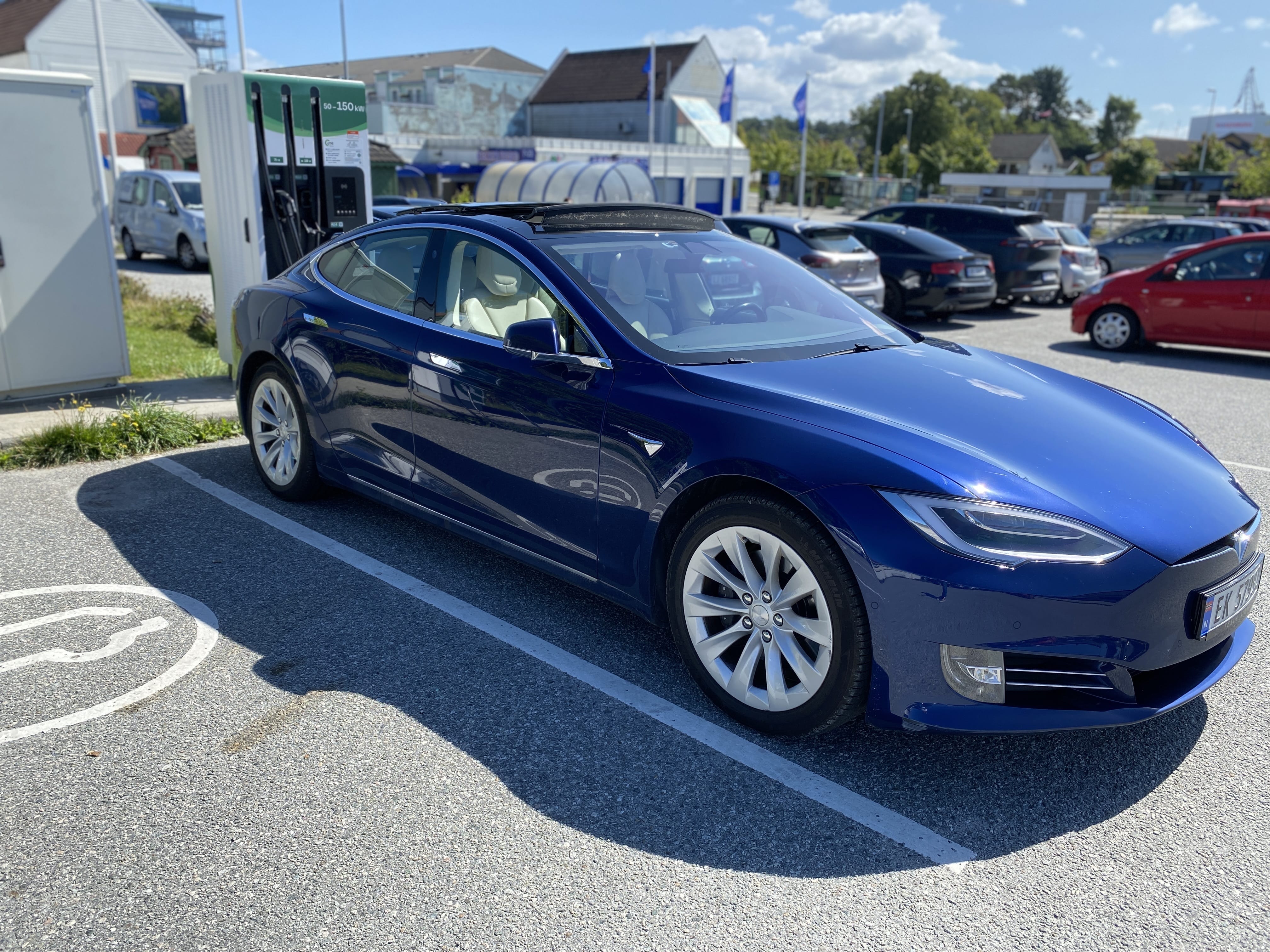 Tesla Model S 75D med Aircondition