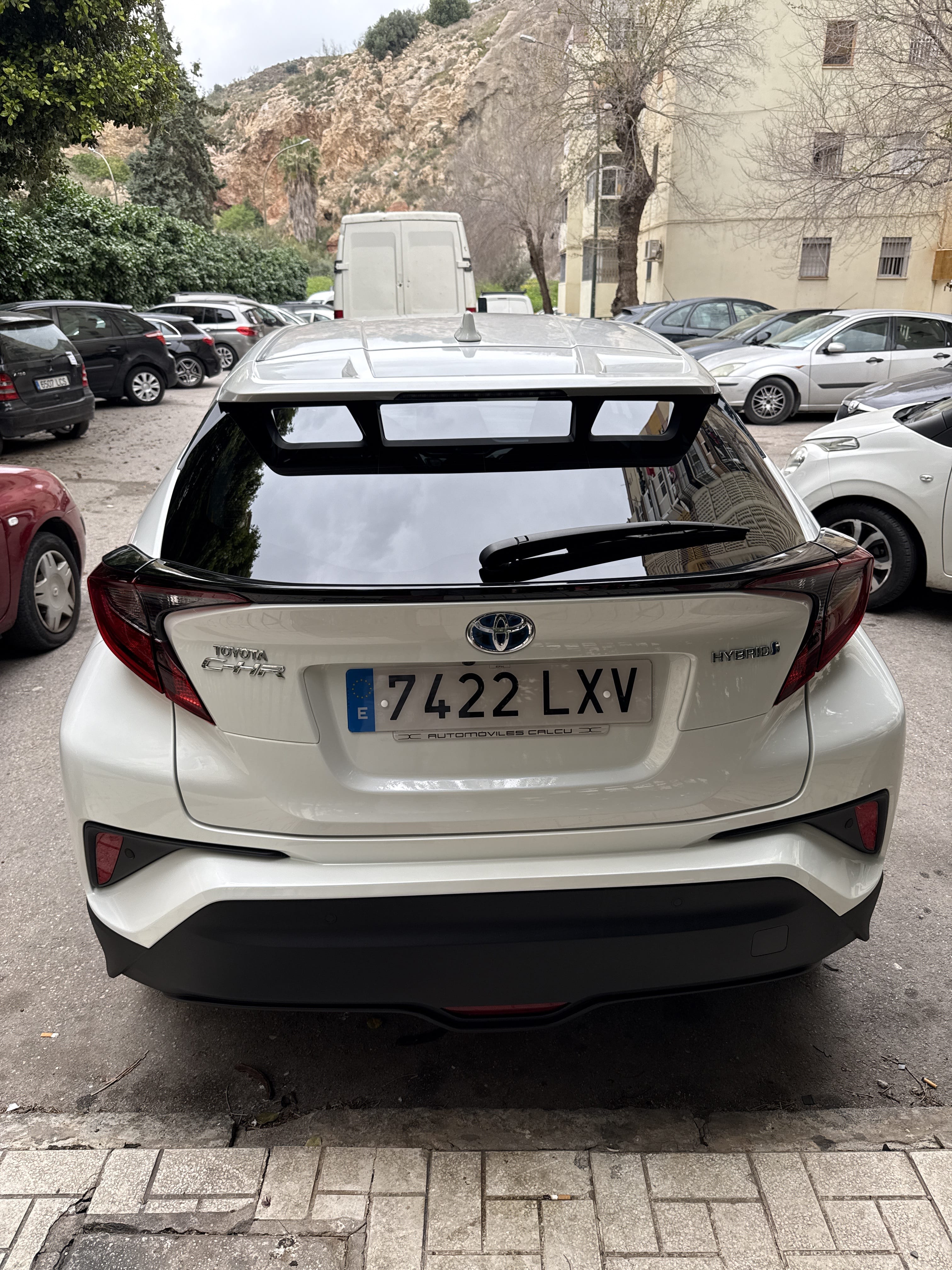 Toyota C-HR Hybrid 1.8 advance avec GPS