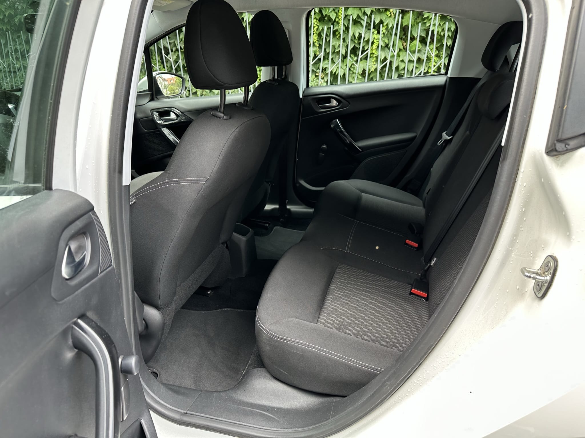 Peugeot 208 avec Pneus neige