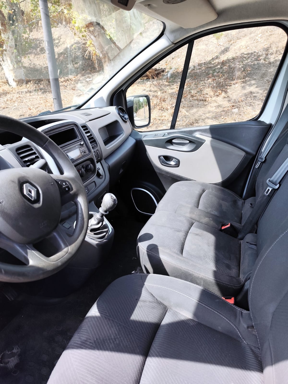 Renault Trafic Renault Trafic L2H1 Climatisé 3 Places 7m3 met Bluetooth audio