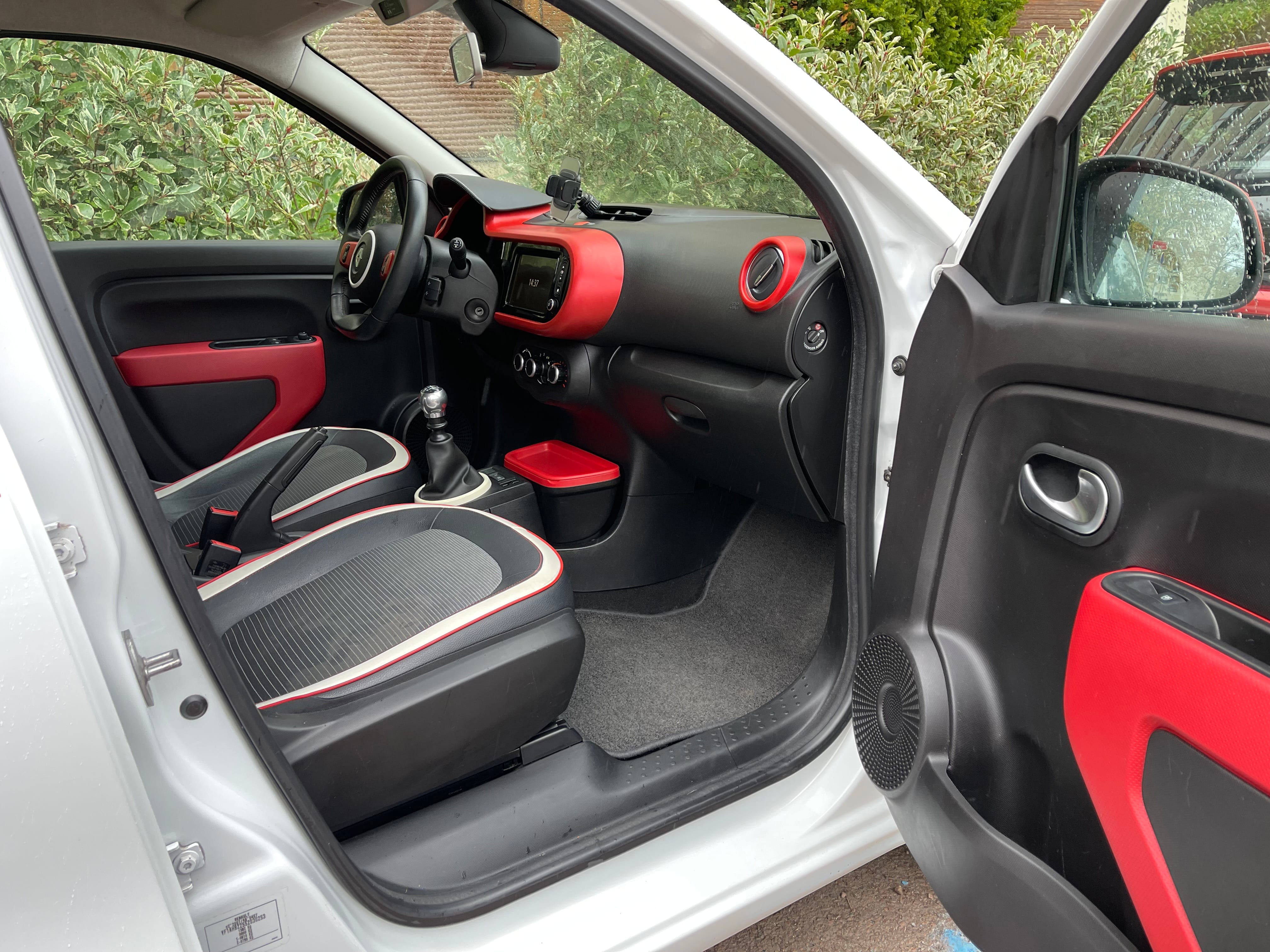 Renault Twingo III 0,9 Tce avec Audio Bluetooth