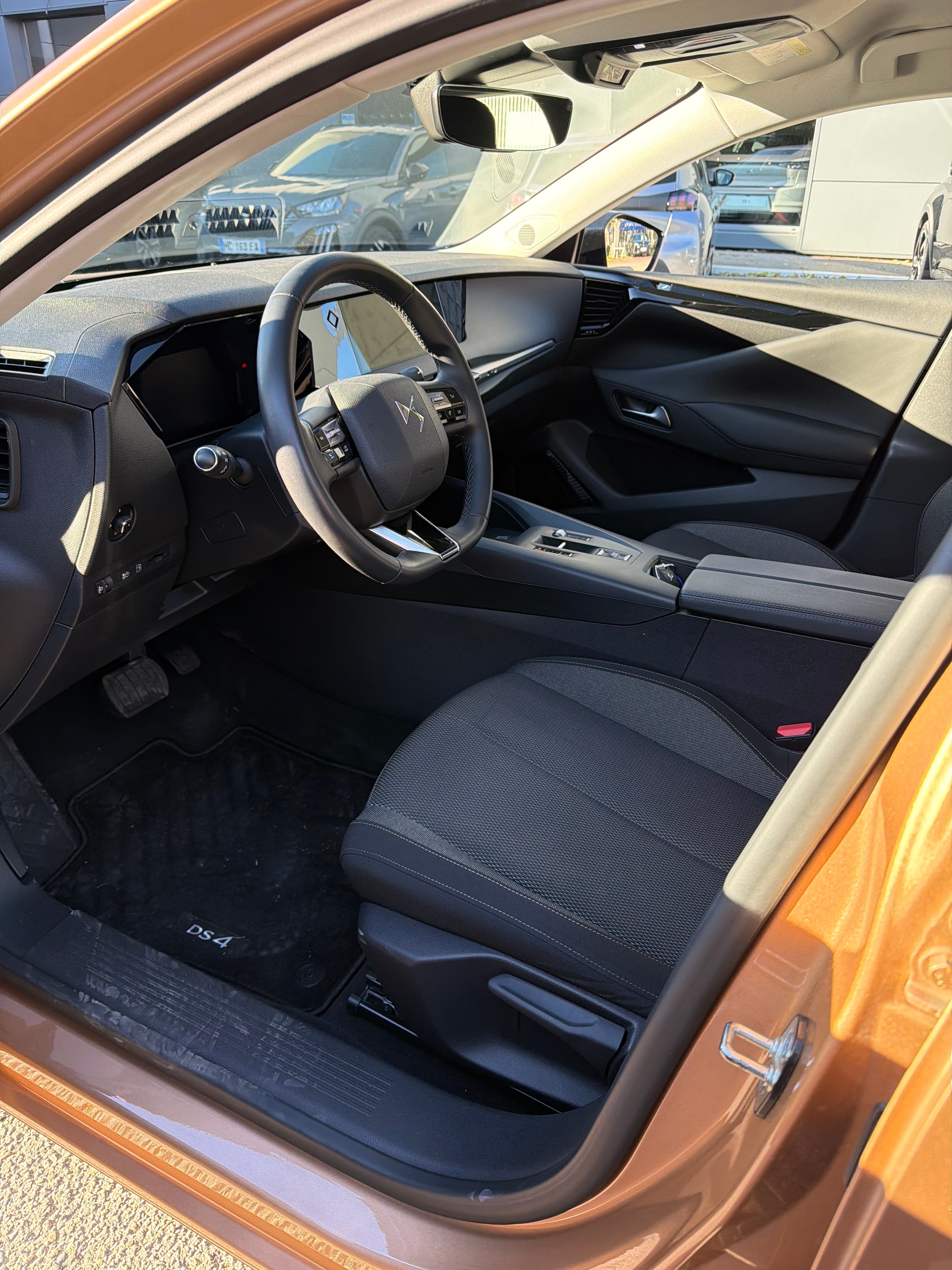 Citroen DS4 hybride essence 95 avec Audio Bluetooth