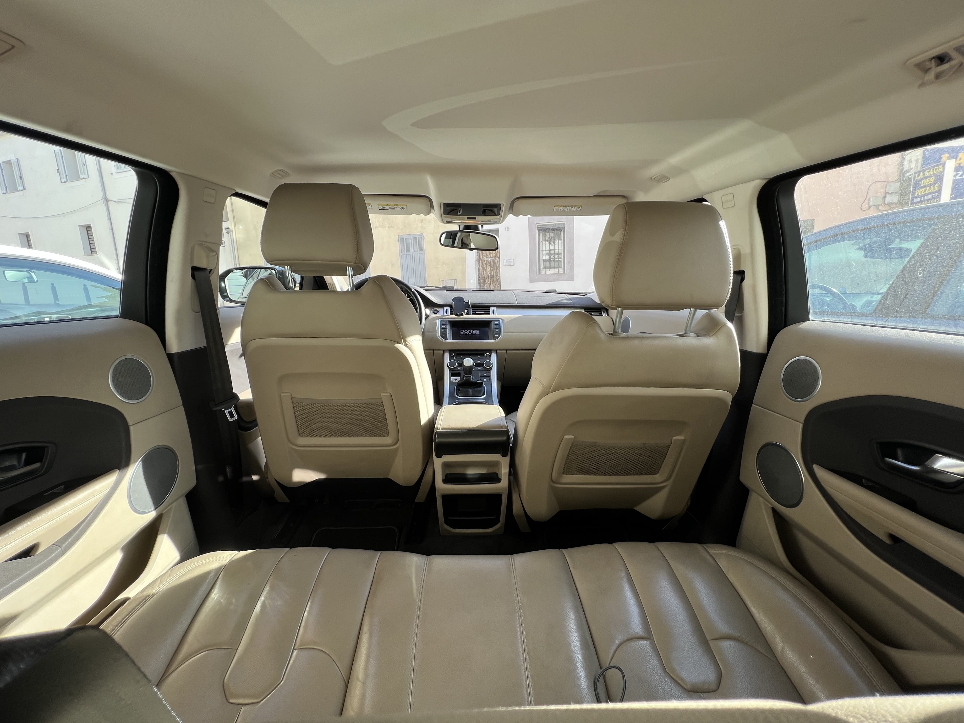 Land-Rover Range Rover Evoque met Audio- / iPod-ingang