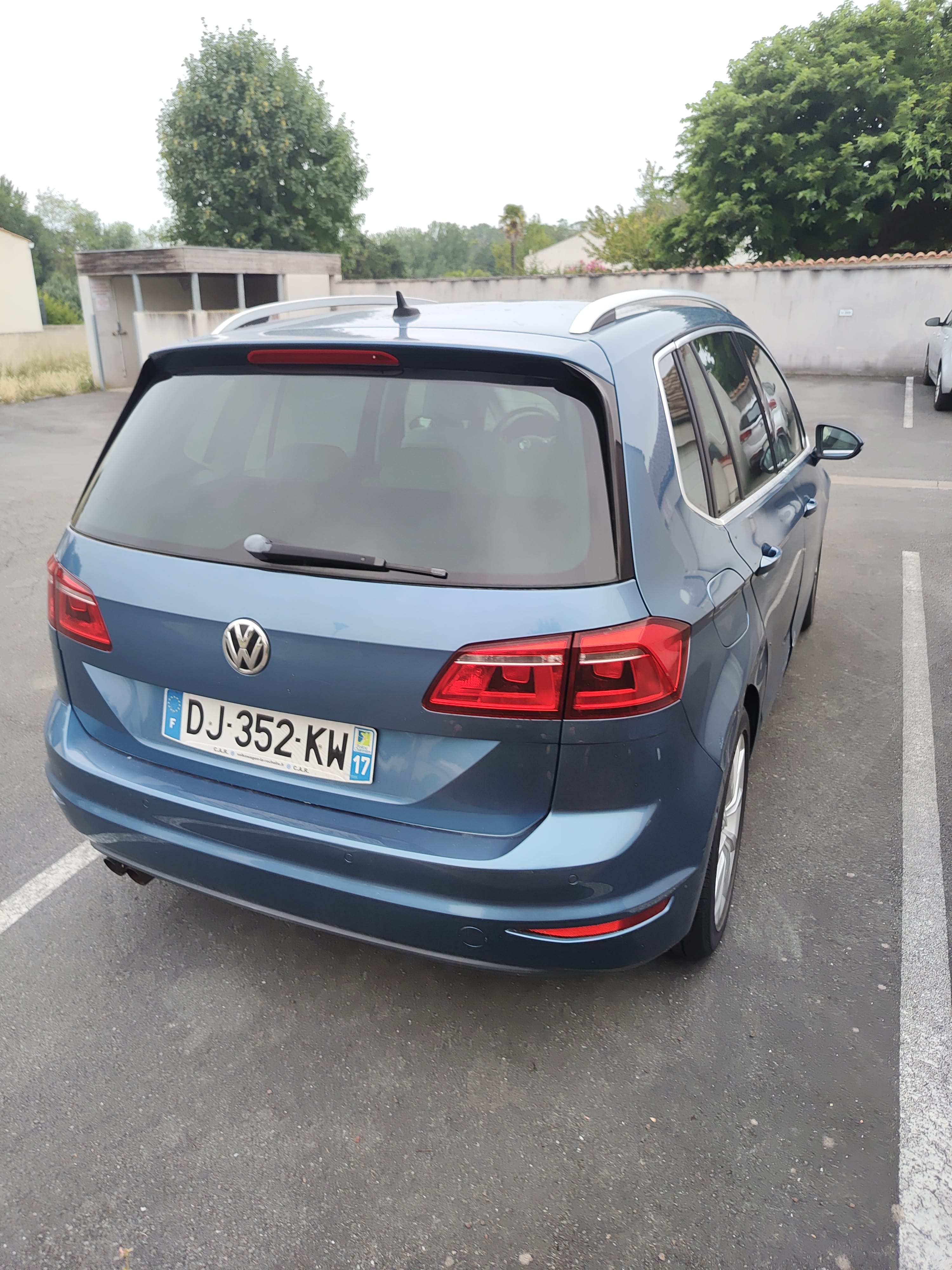 Volkswagen Golf avec GPS