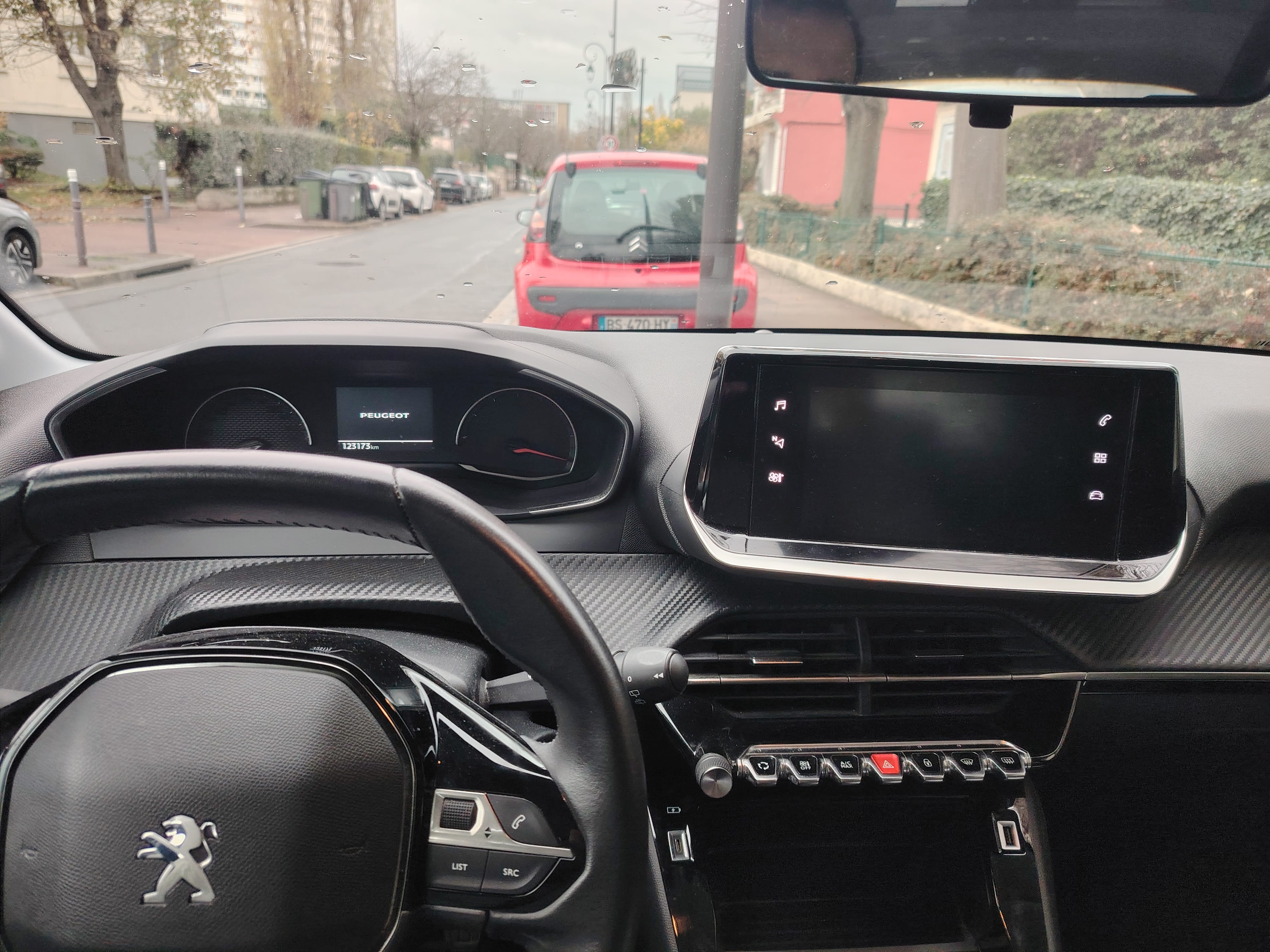 Peugeot 208 avec GPS