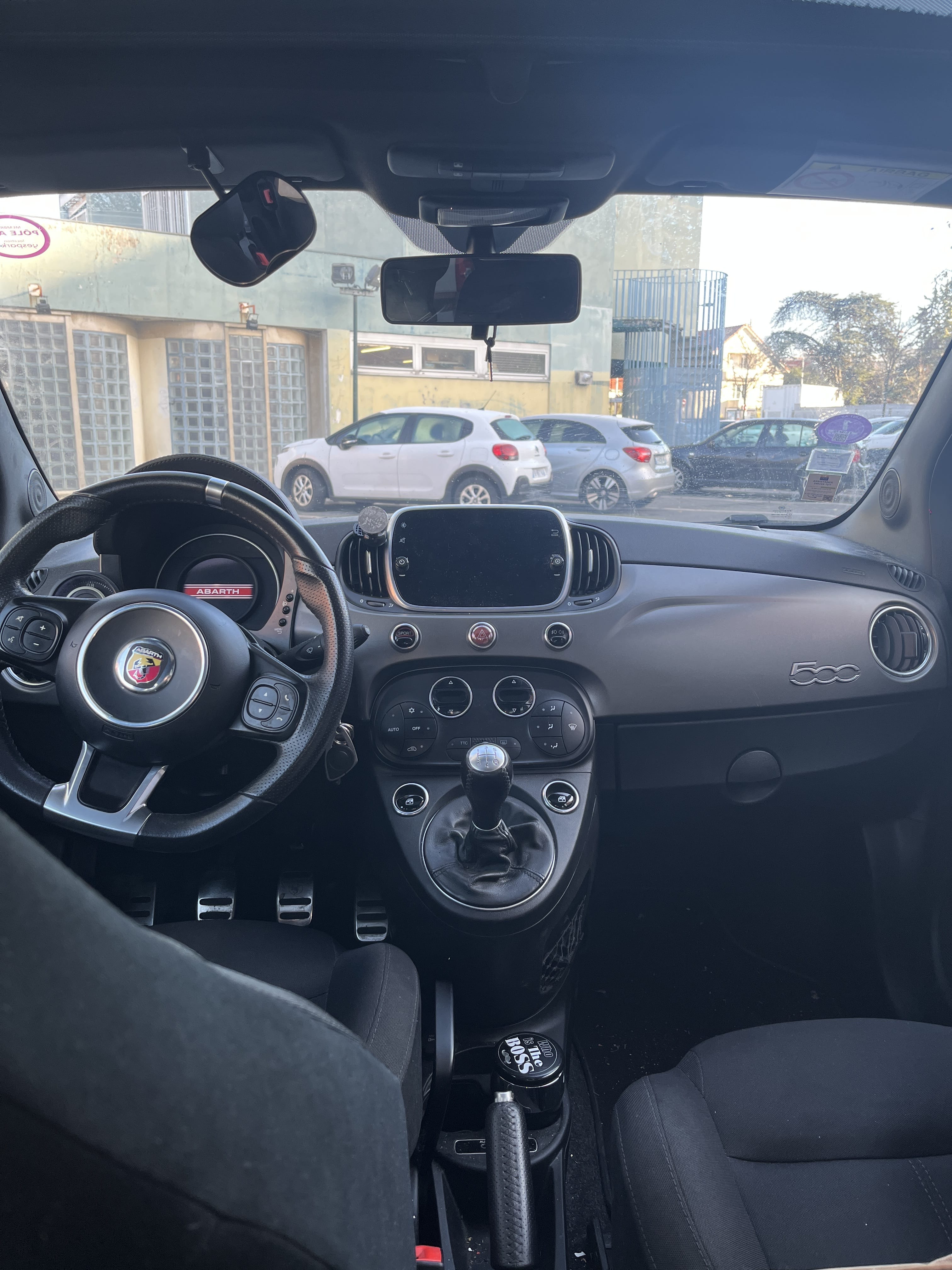 Fiat 500 Abarth avec GPS
