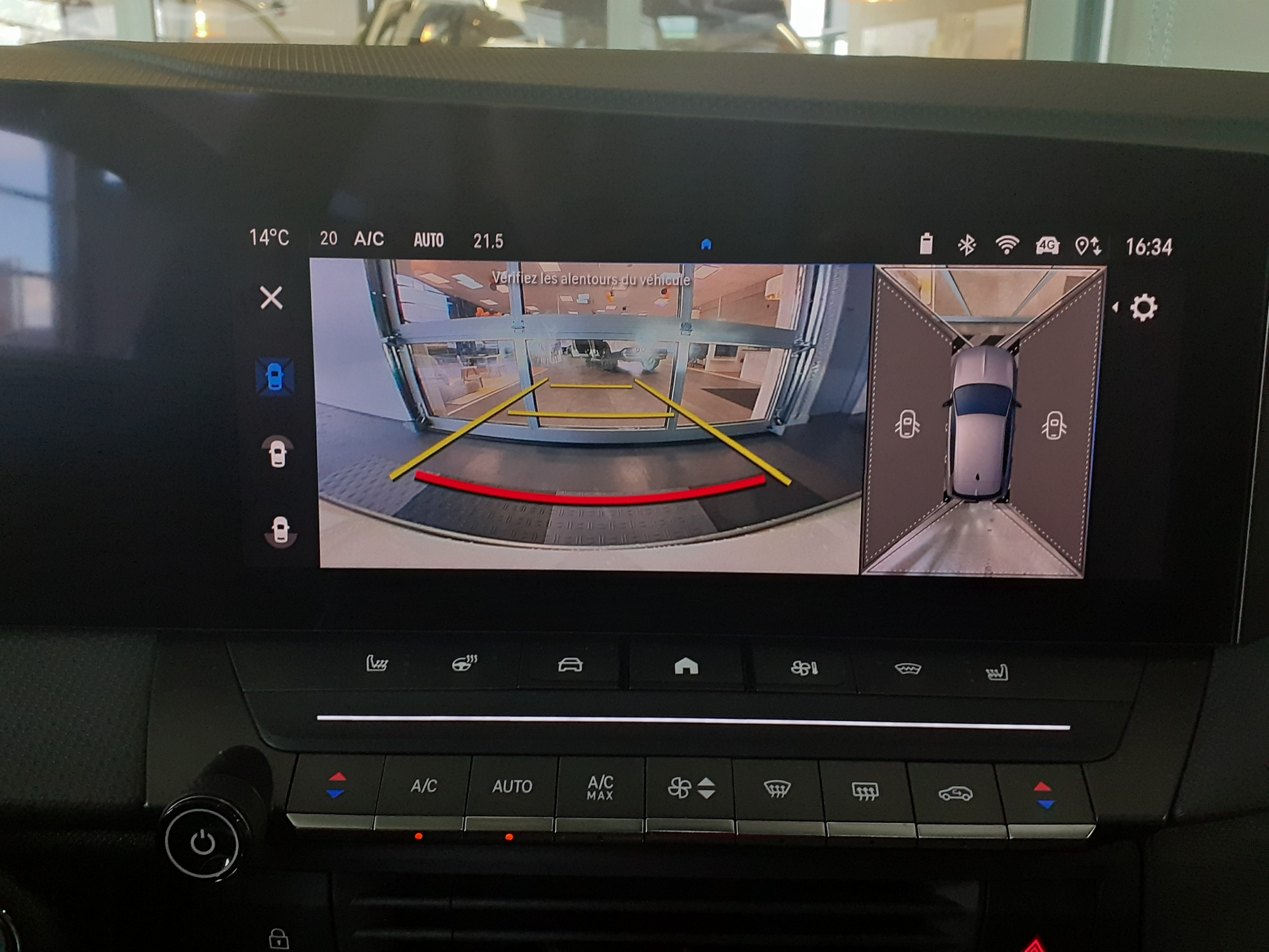 Opel Astra avec Apple CarPlay