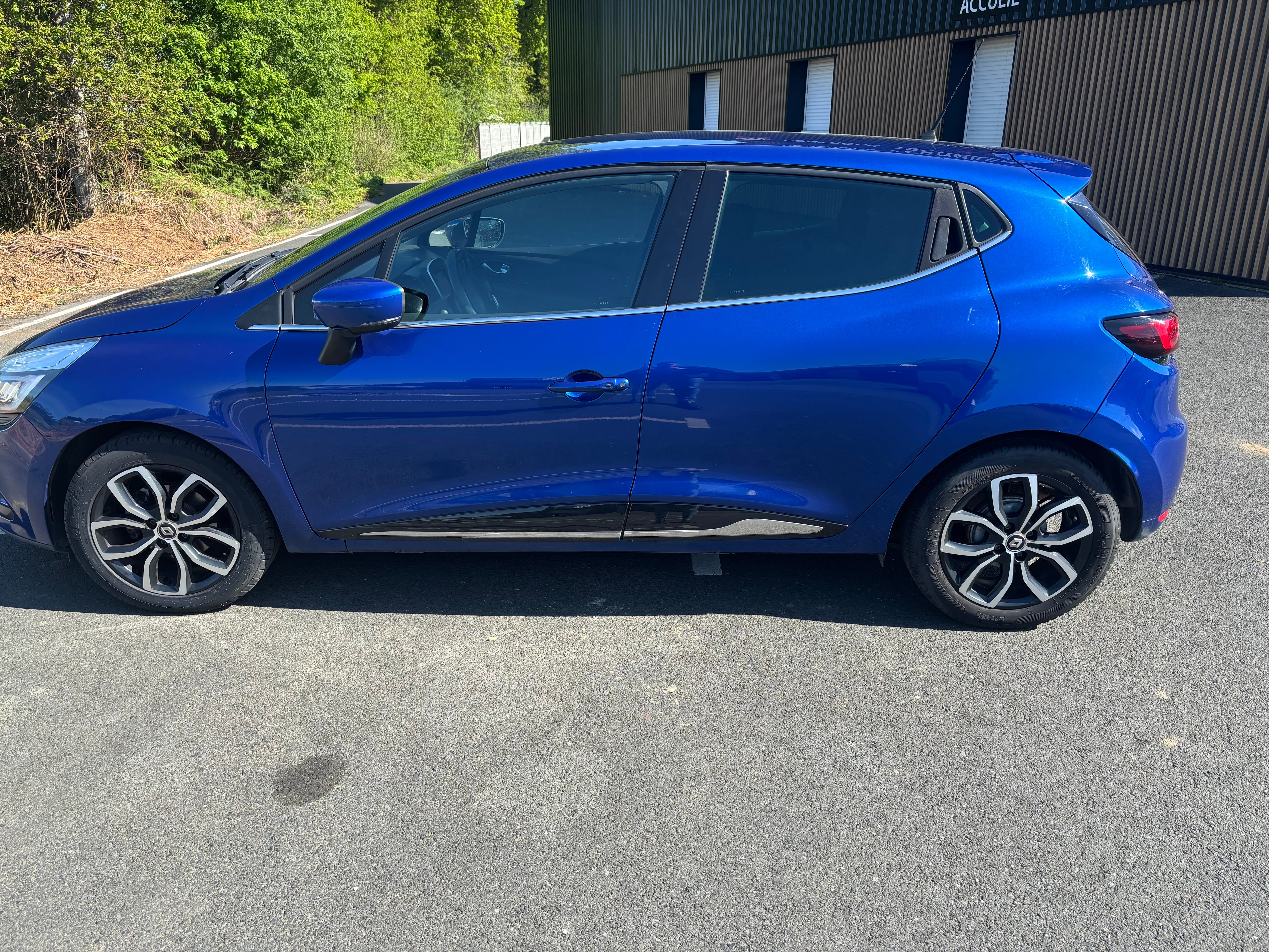 Renault Clio avec Climatisation