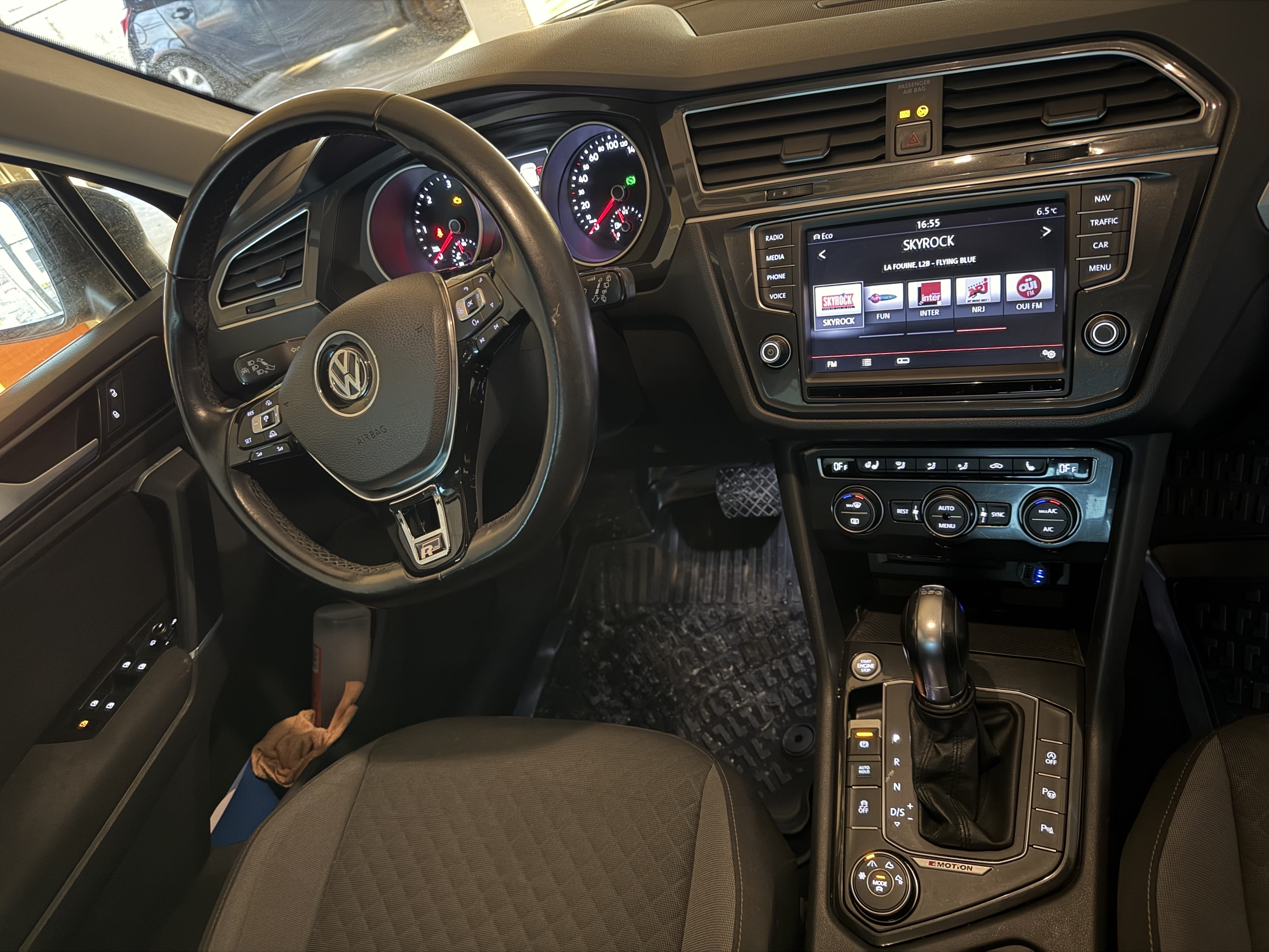 Volkswagen Tiguan 2.0T SEL 4Motion 2l 150cv avec GPS