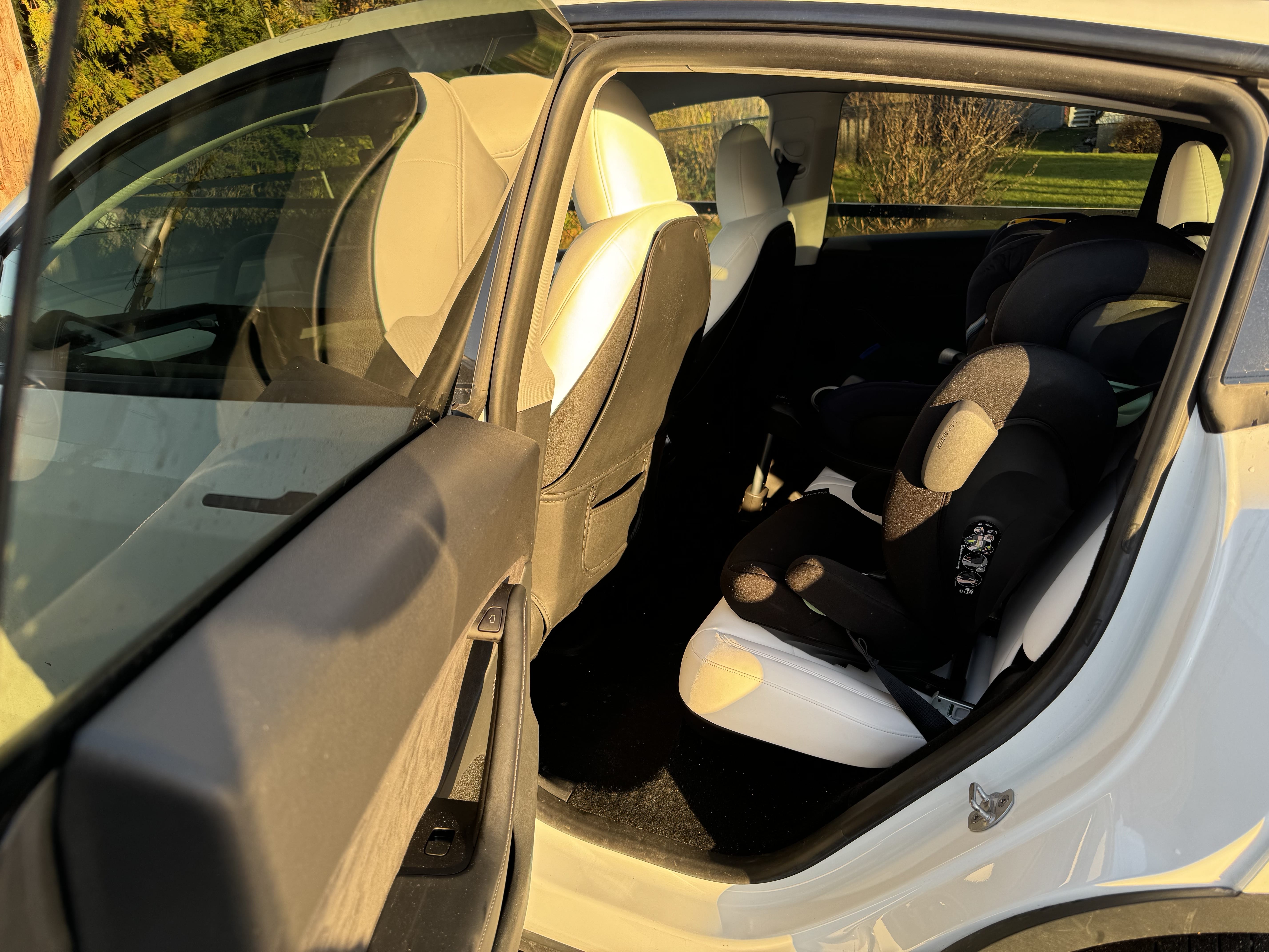 Tesla Model Y Long Range med Babysete