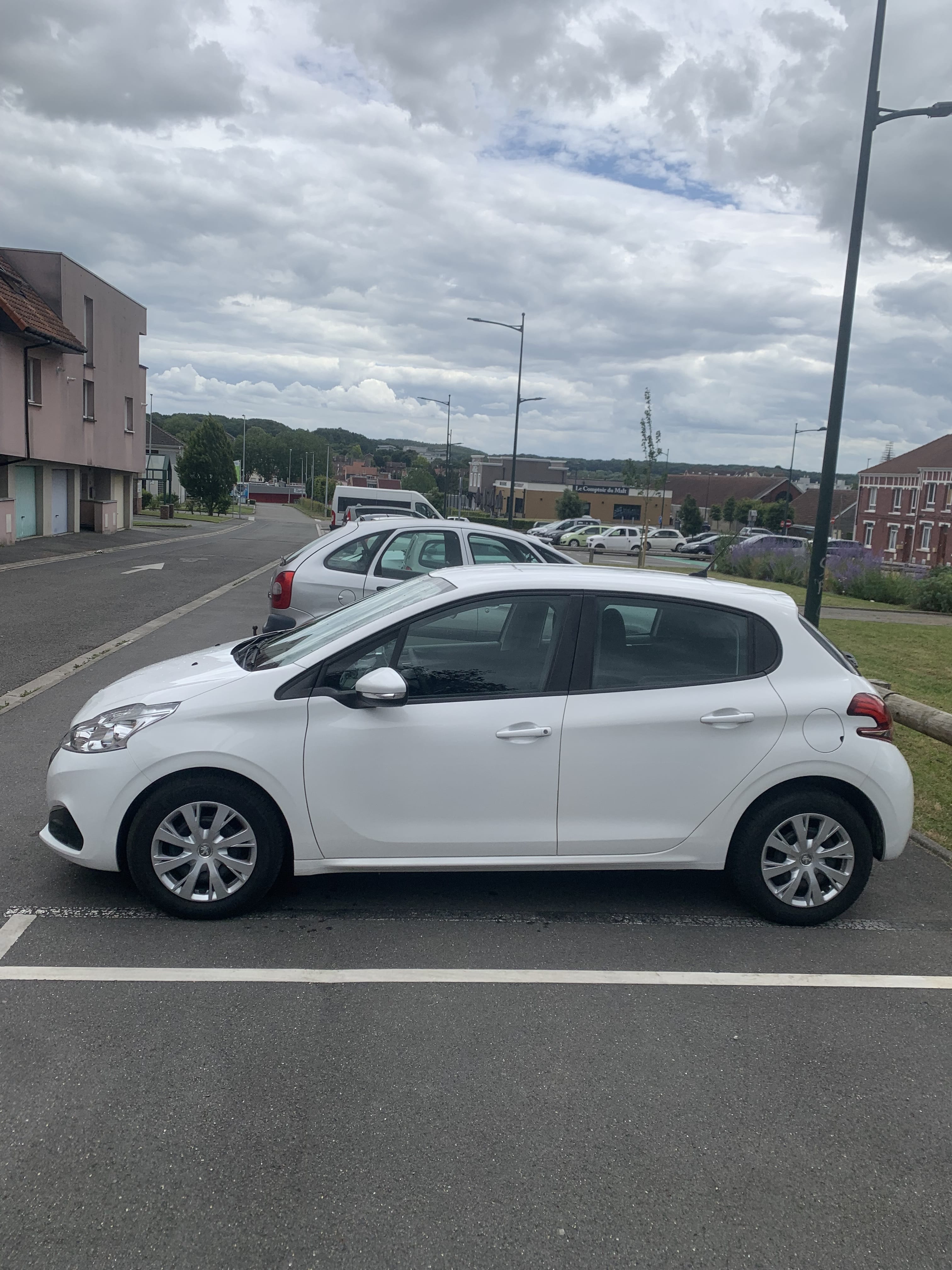 Peugeot 208 Société avec Climatisation