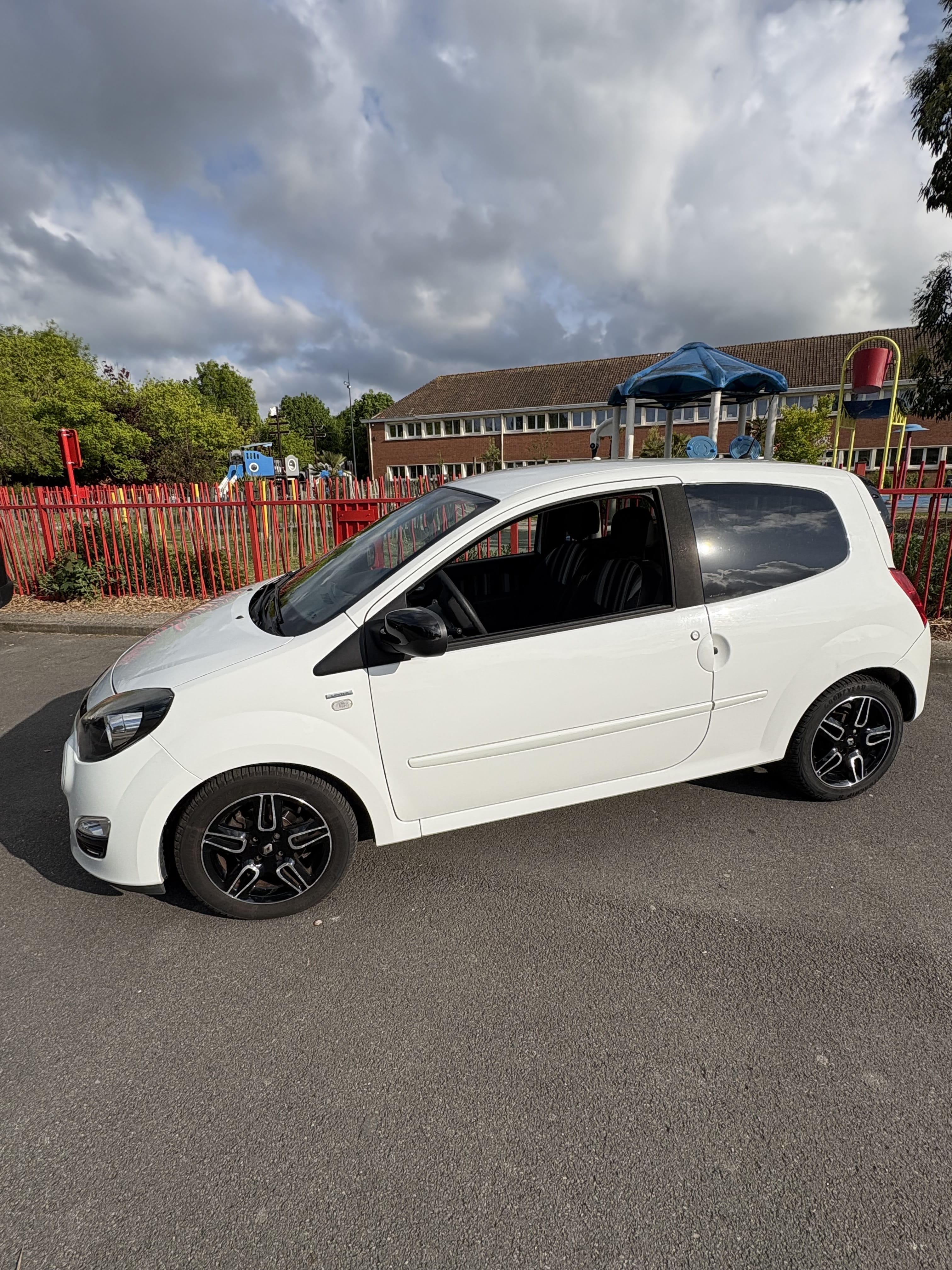 Renault Twingo II avec Audio Bluetooth