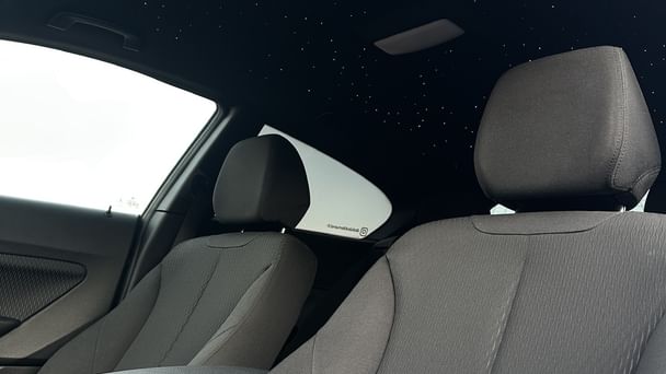 BMW Série 1 Ciel étoilé avec Audio Bluetooth