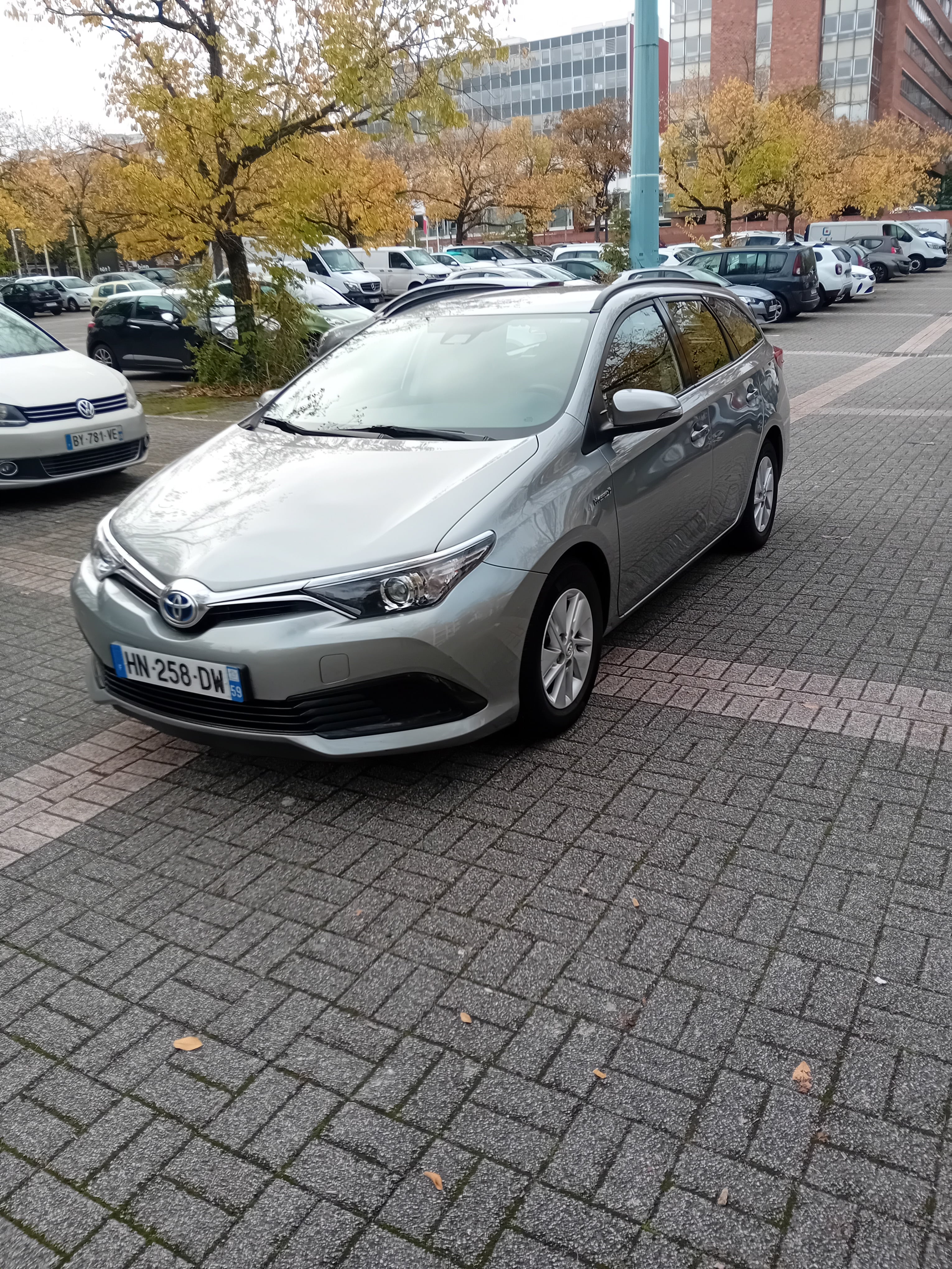 Toyota Auris Break, 2018, Essence 95 / Électrique (hybride), automatique