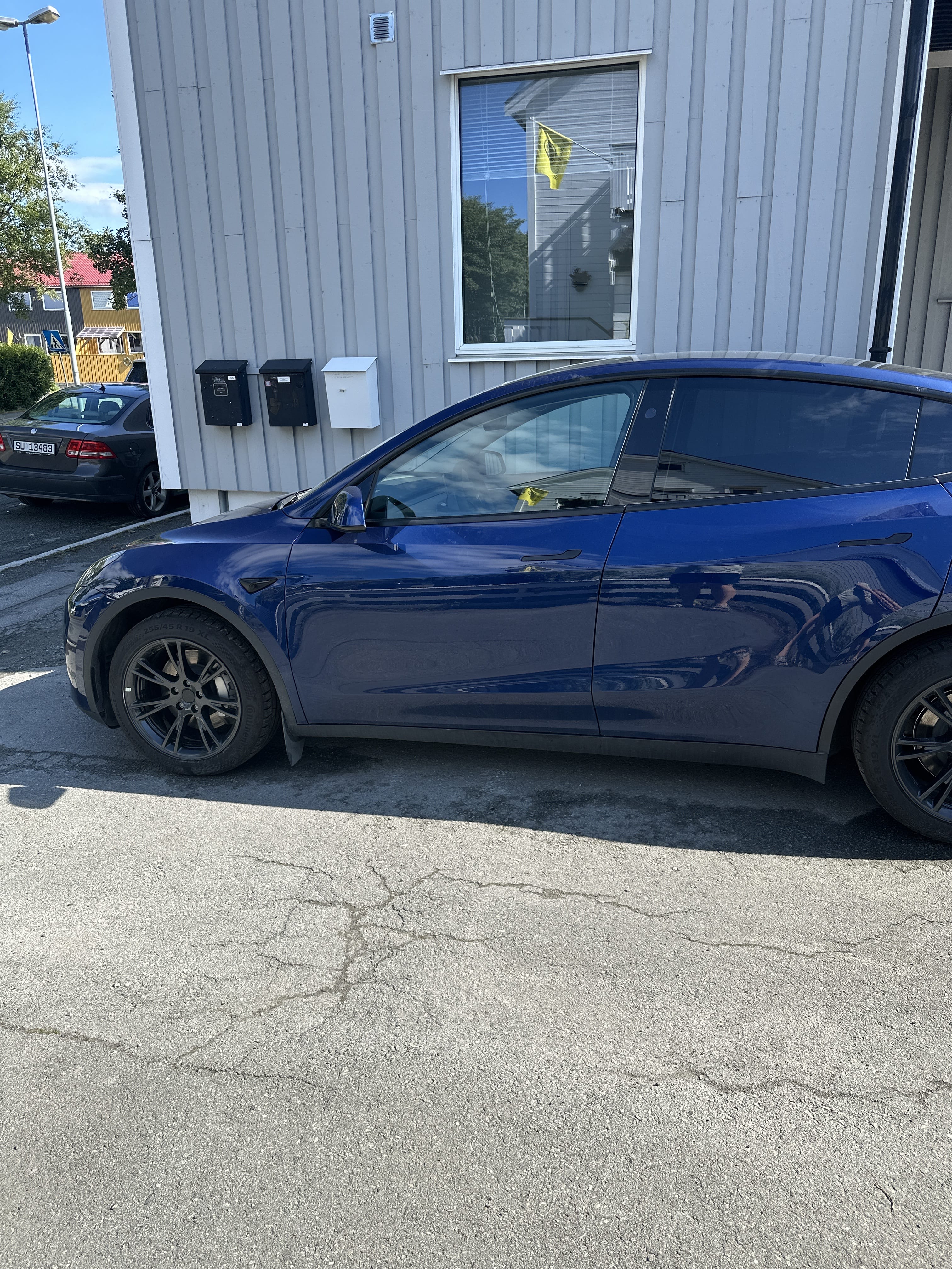 Tesla Model Y Long Range med Aircondition