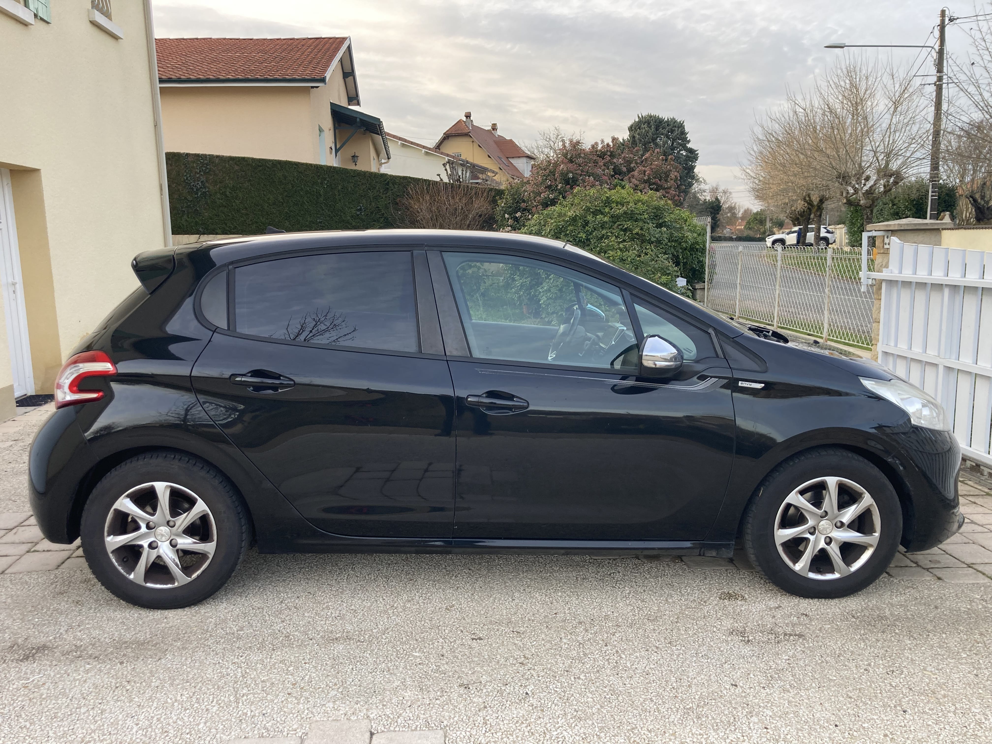 Peugeot 208 GTI avec Climatisation