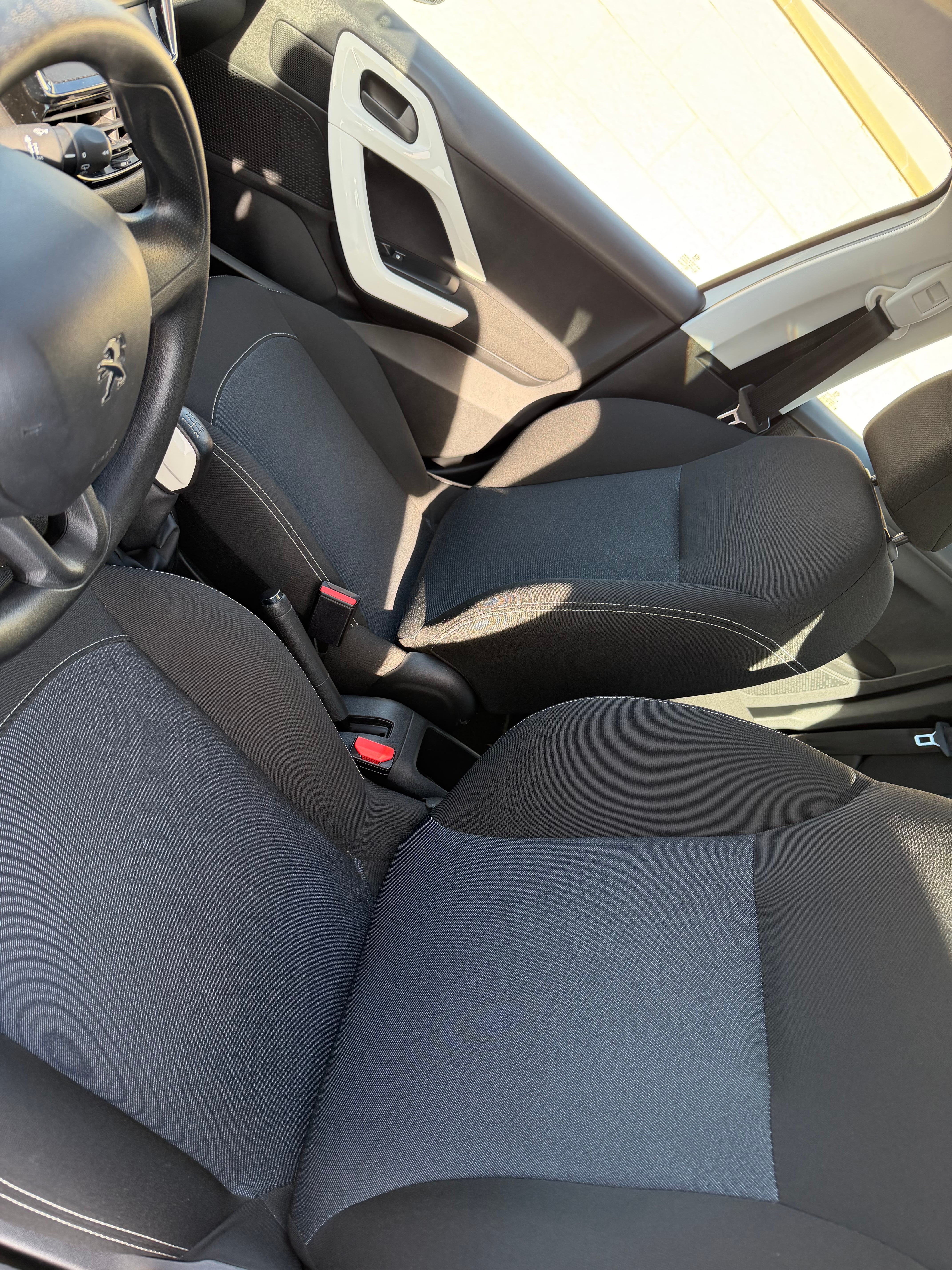 Peugeot 208 avec Port USB