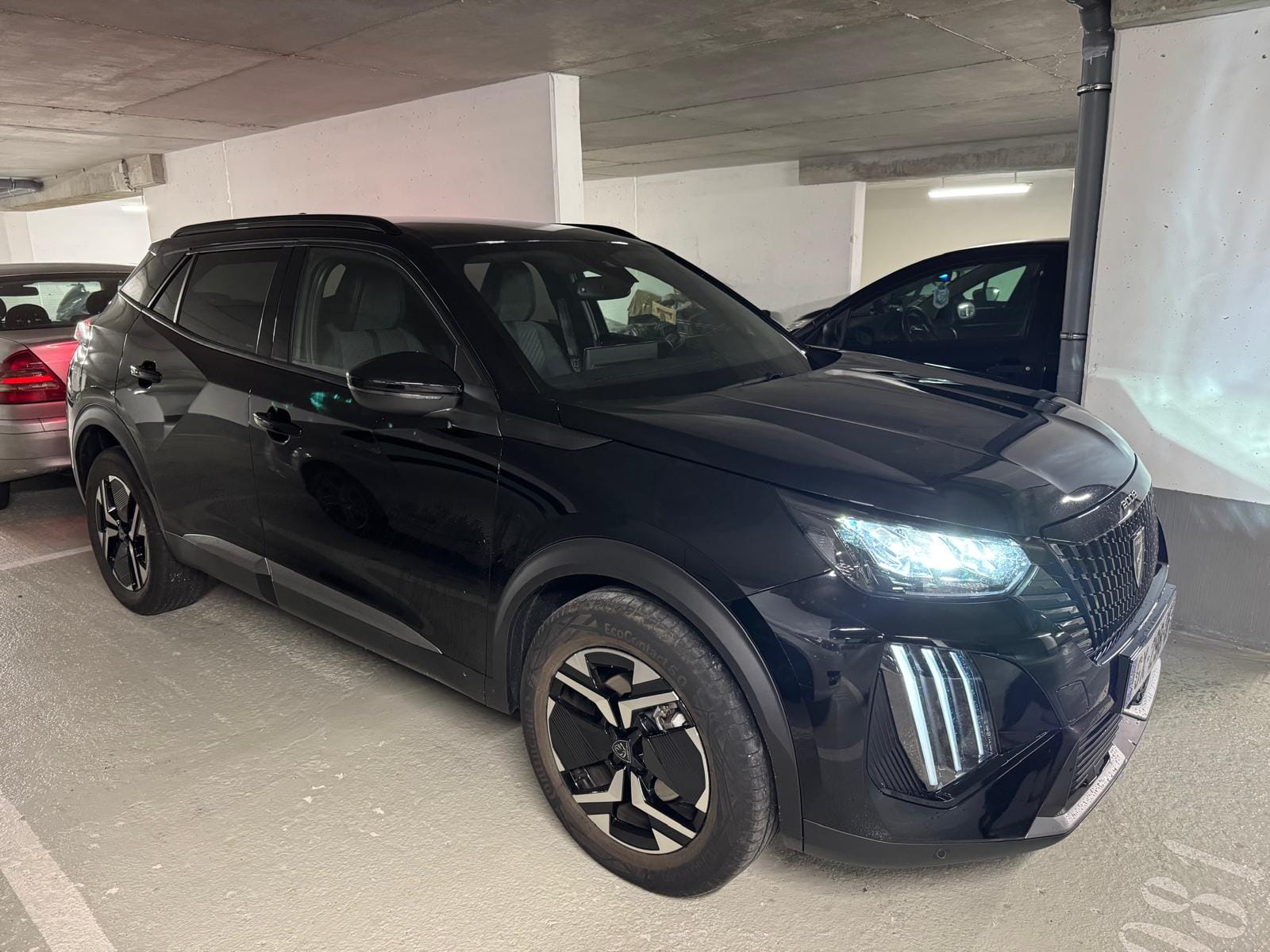 Peugeot 2008, 2024, Essence 95 / Électrique (hybride), automatique