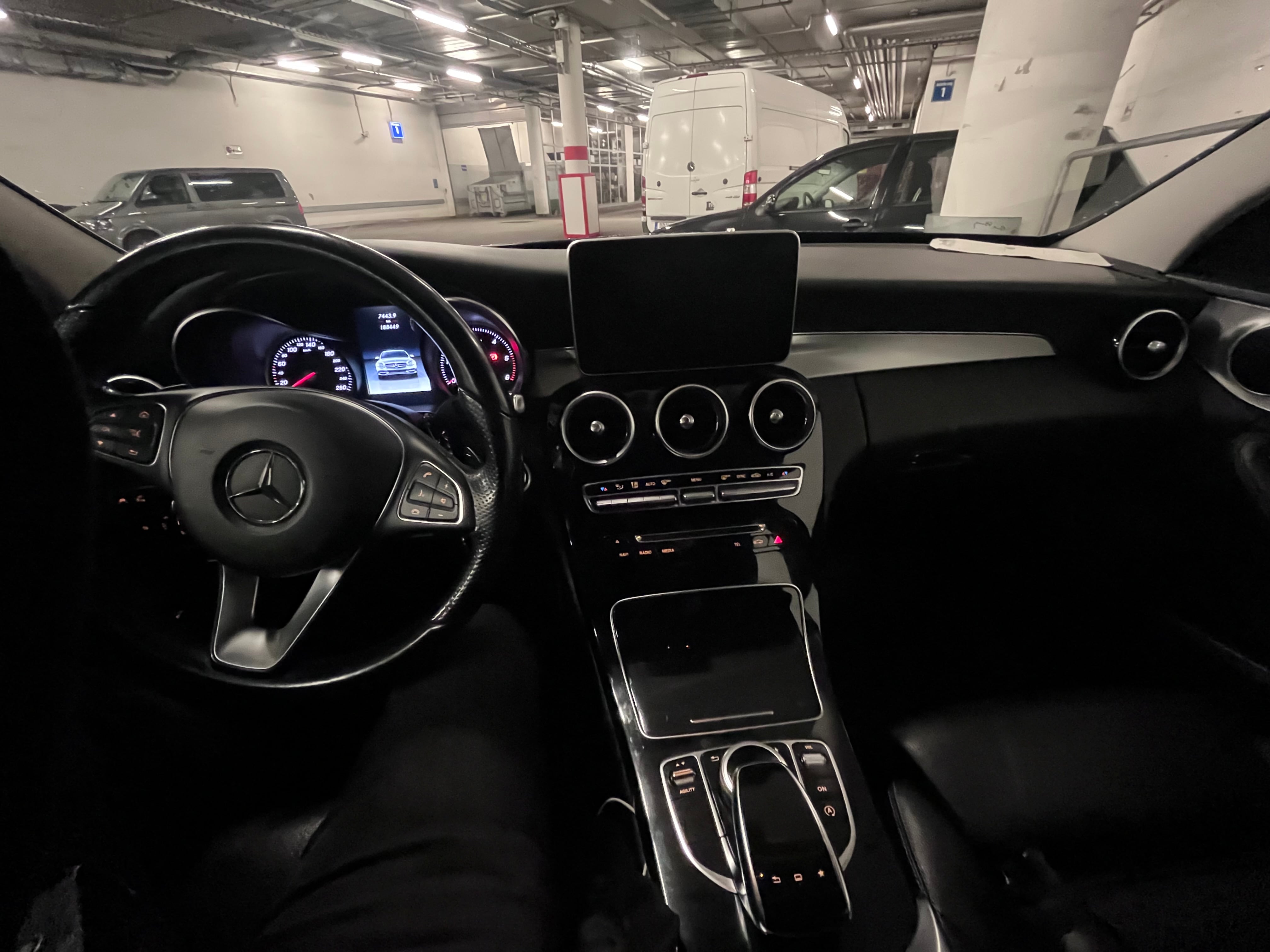 Mercedes-Benz C-Klasse mit Navigationsgerät