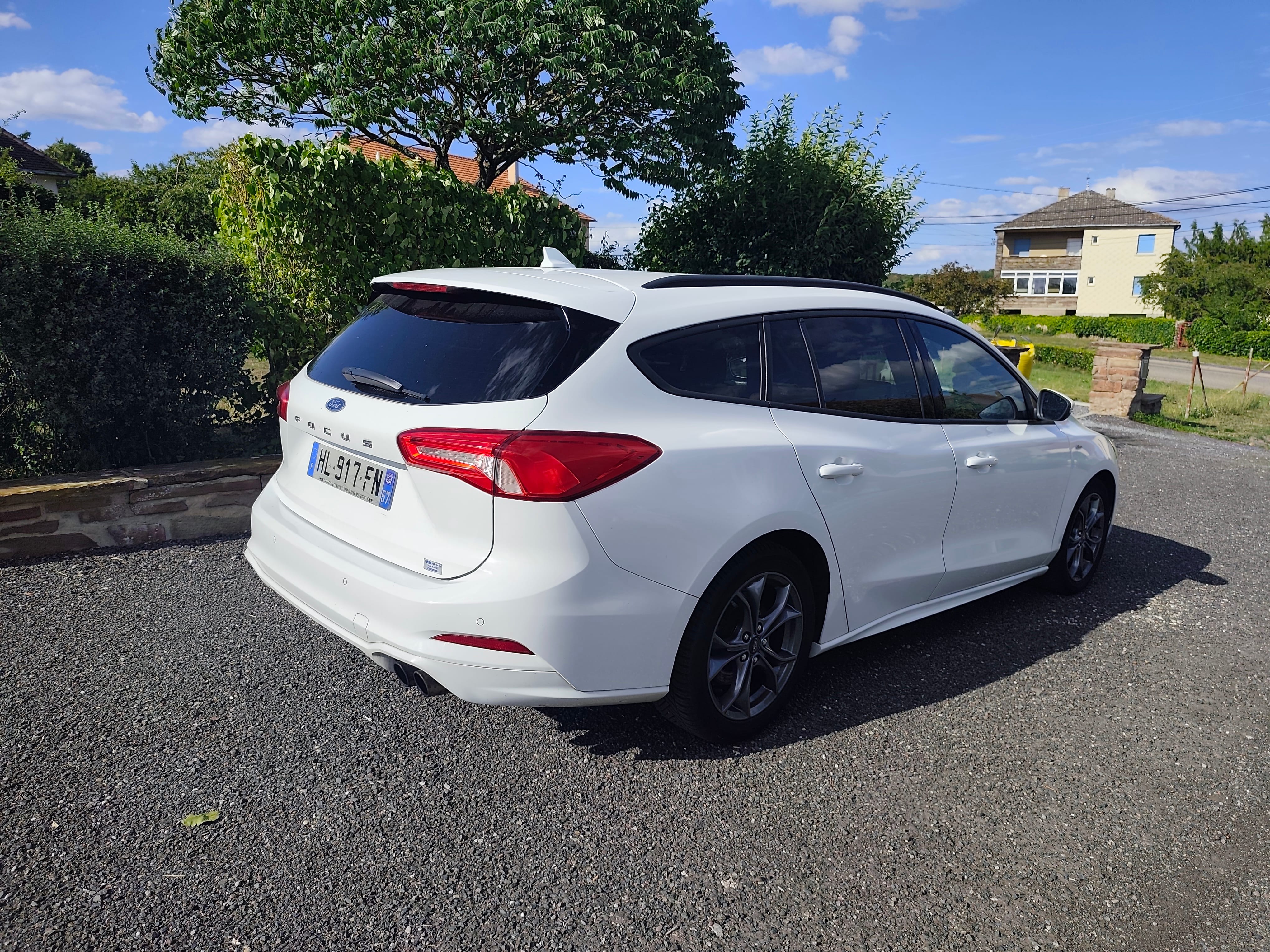 Ford Focus ST Line avec GPS