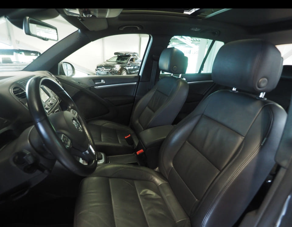 Volkswagen Tiguan SE R-Line Black 4MOTION med Firehjulstrekk