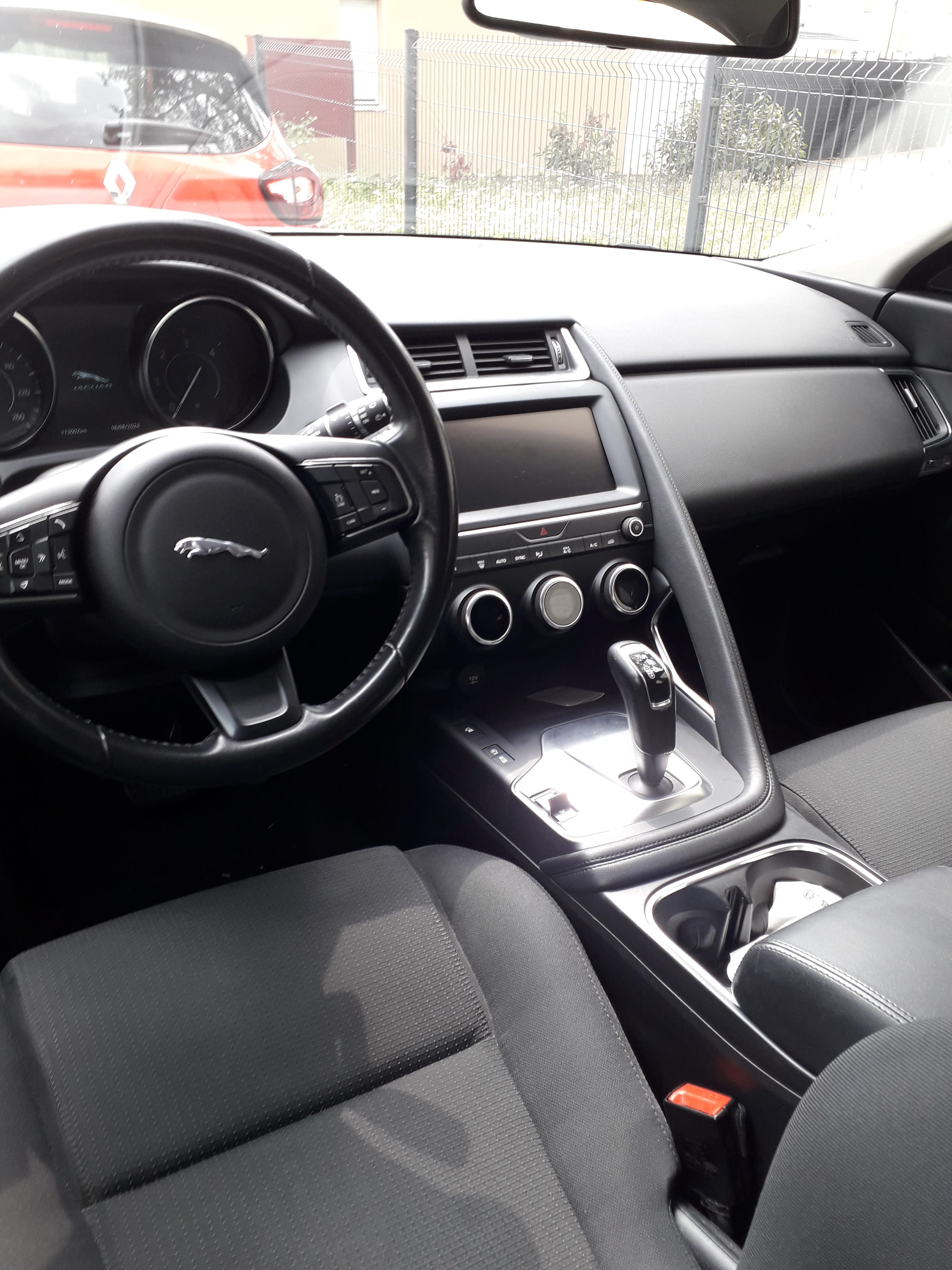 Jaguar E-Pace, 2018, Diesel, automatique