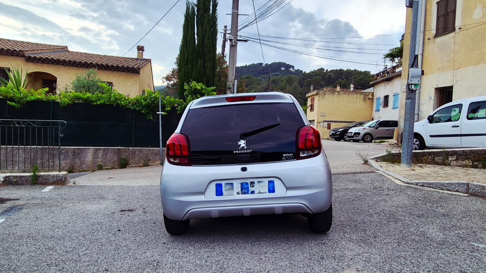 Peugeot 108 avec Apple CarPlay