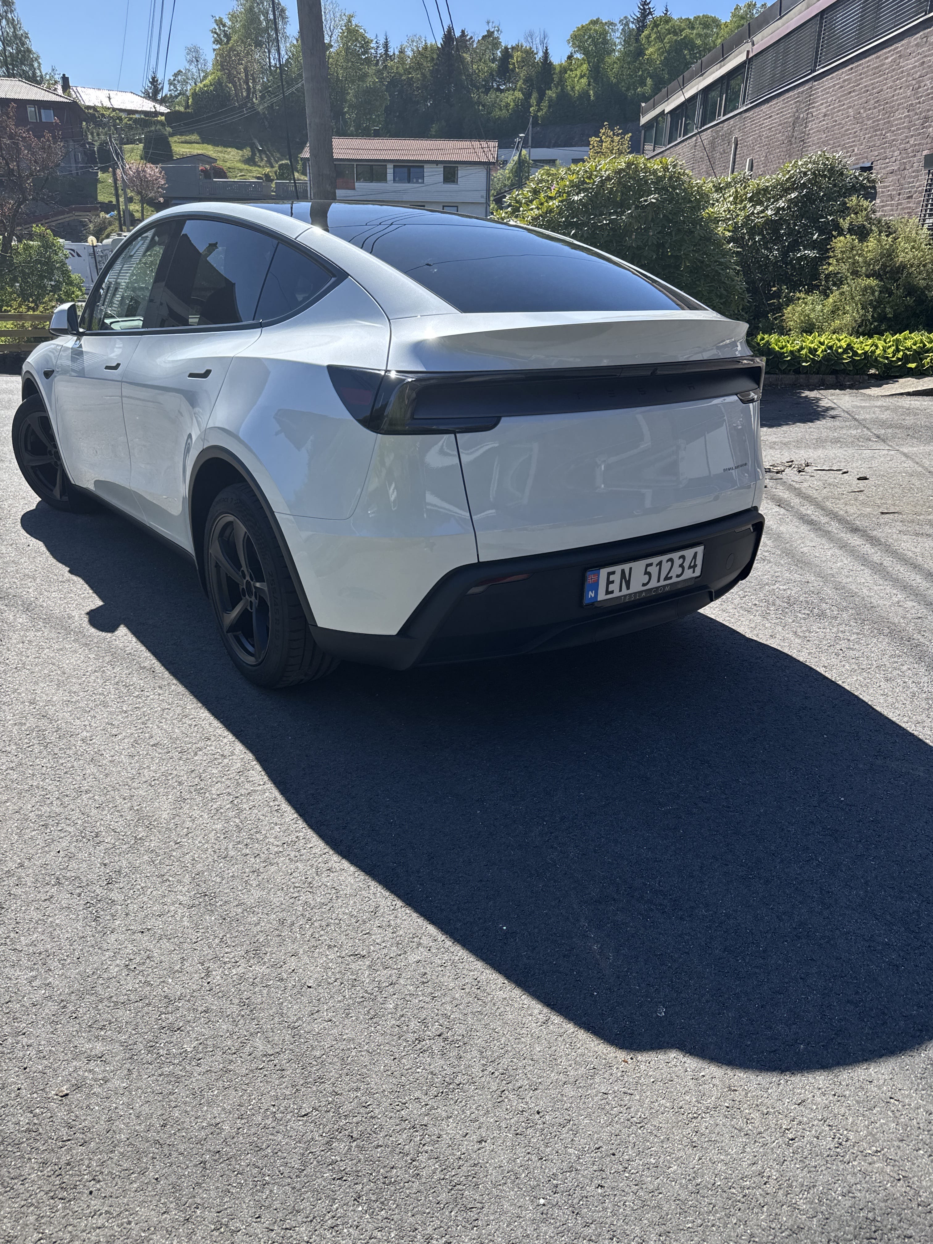 Tesla Model Y Long Range Nye Model Y Juniper med GPS