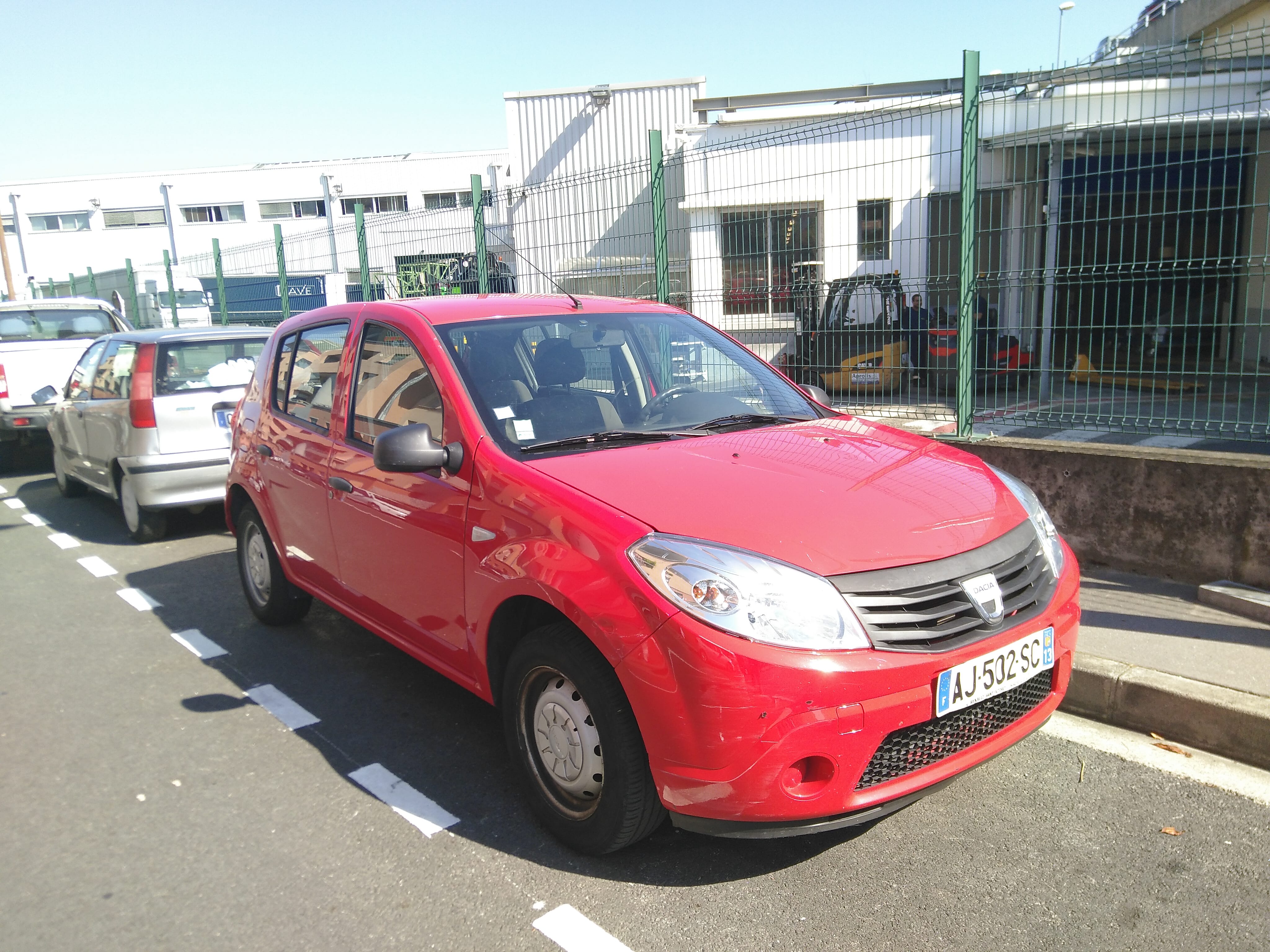 Dacia Sandero sans option roule au GPL et à l'essence, 2010, GPL