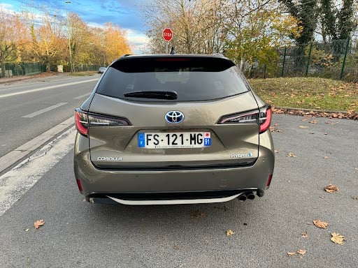 Toyota Corolla Break Hybride avec Entrée audio / iPod