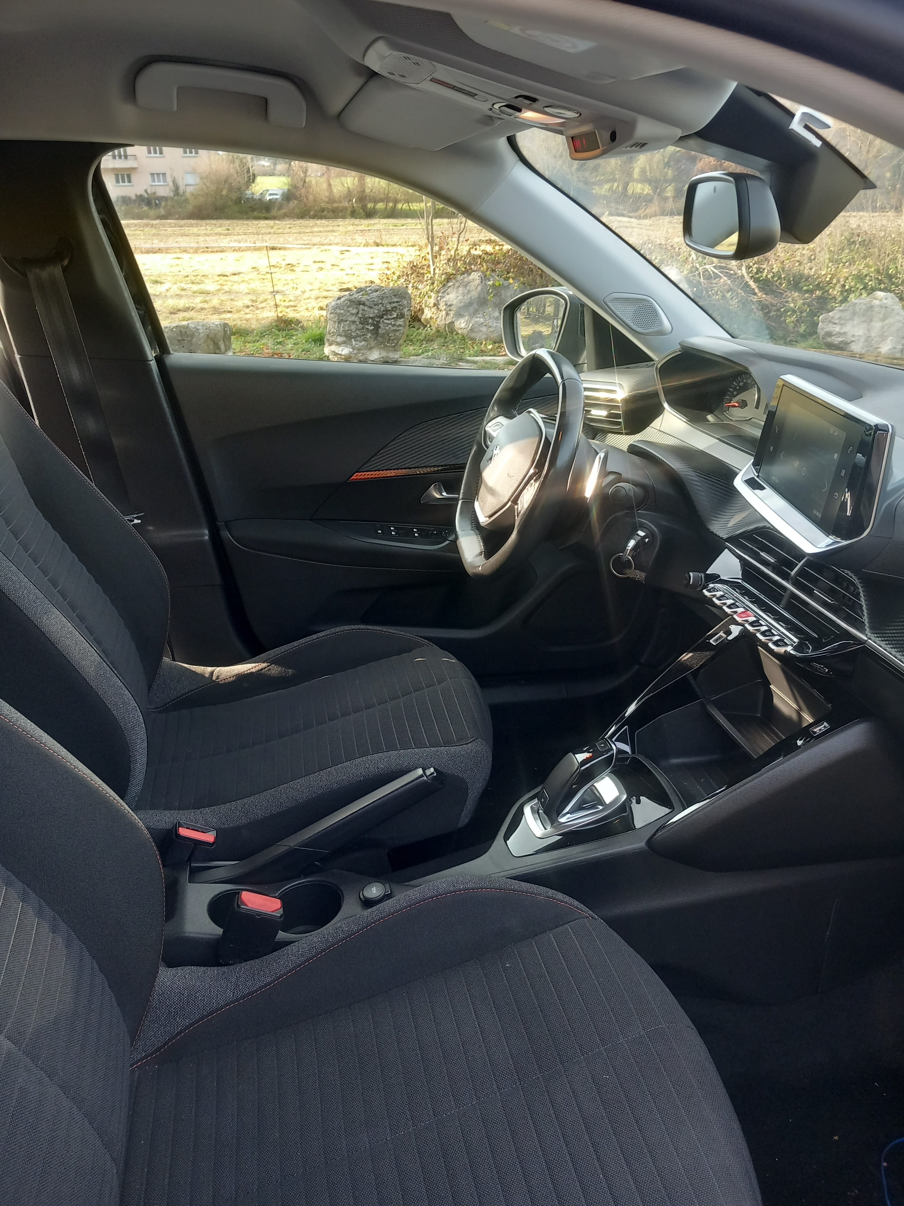 Peugeot 2008 1.5 hdi eat8 avec Régulateur de vitesse