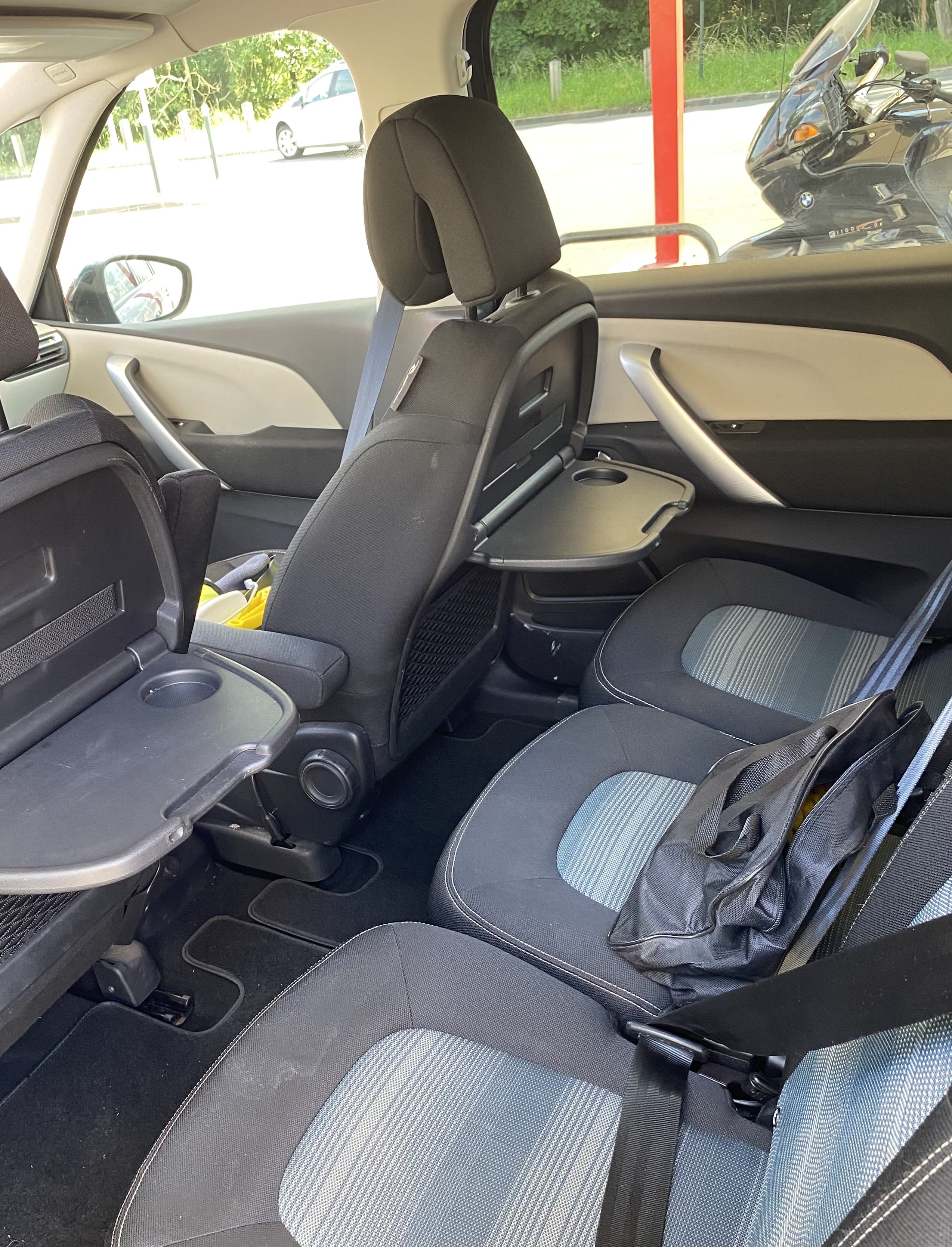 Citroen C4 Grand Spacetourer avec Siège bébé
