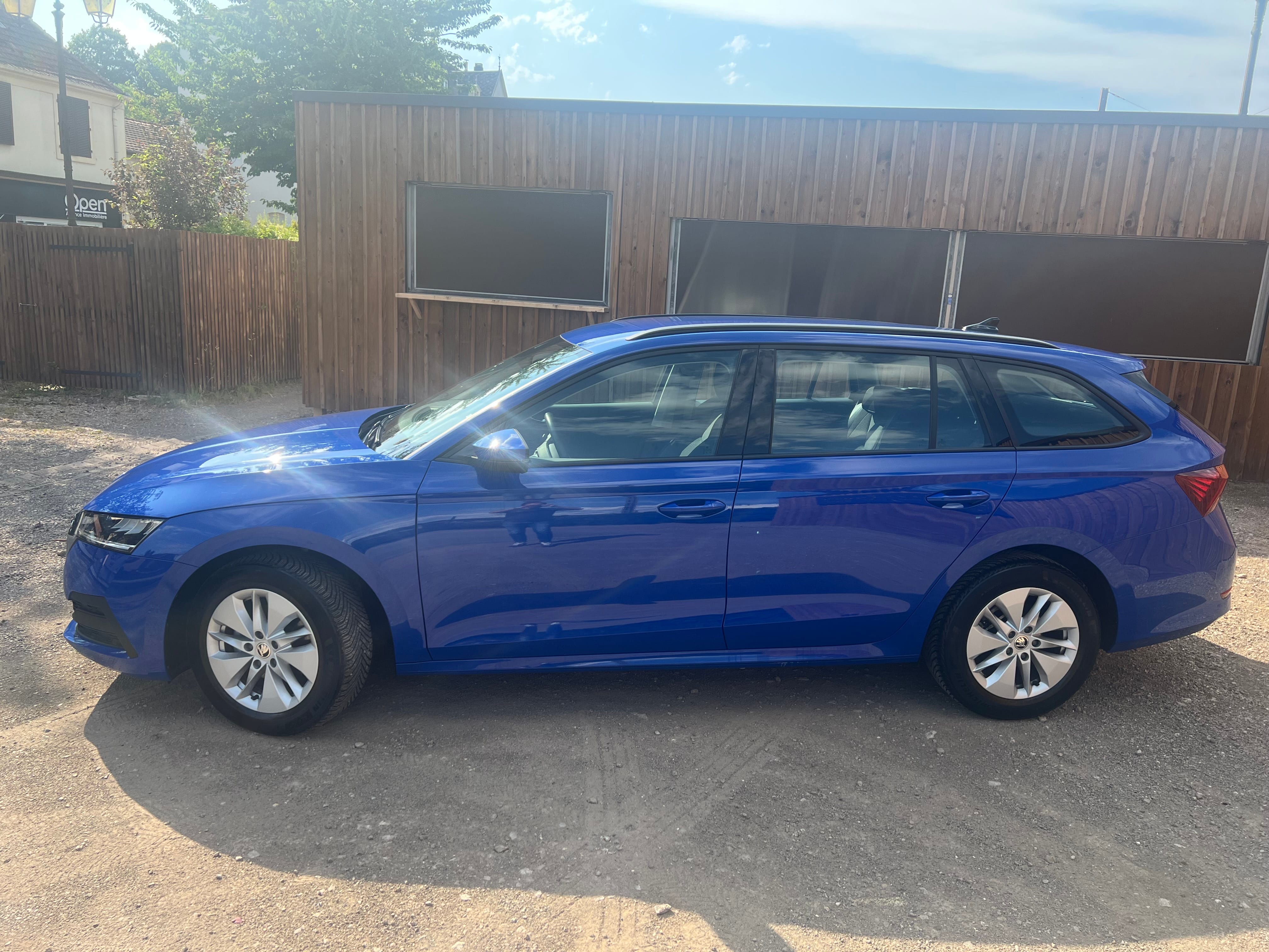 Skoda Octavia Combi 1.5 TDI 150cv DSG (automatique) avec Climatisation