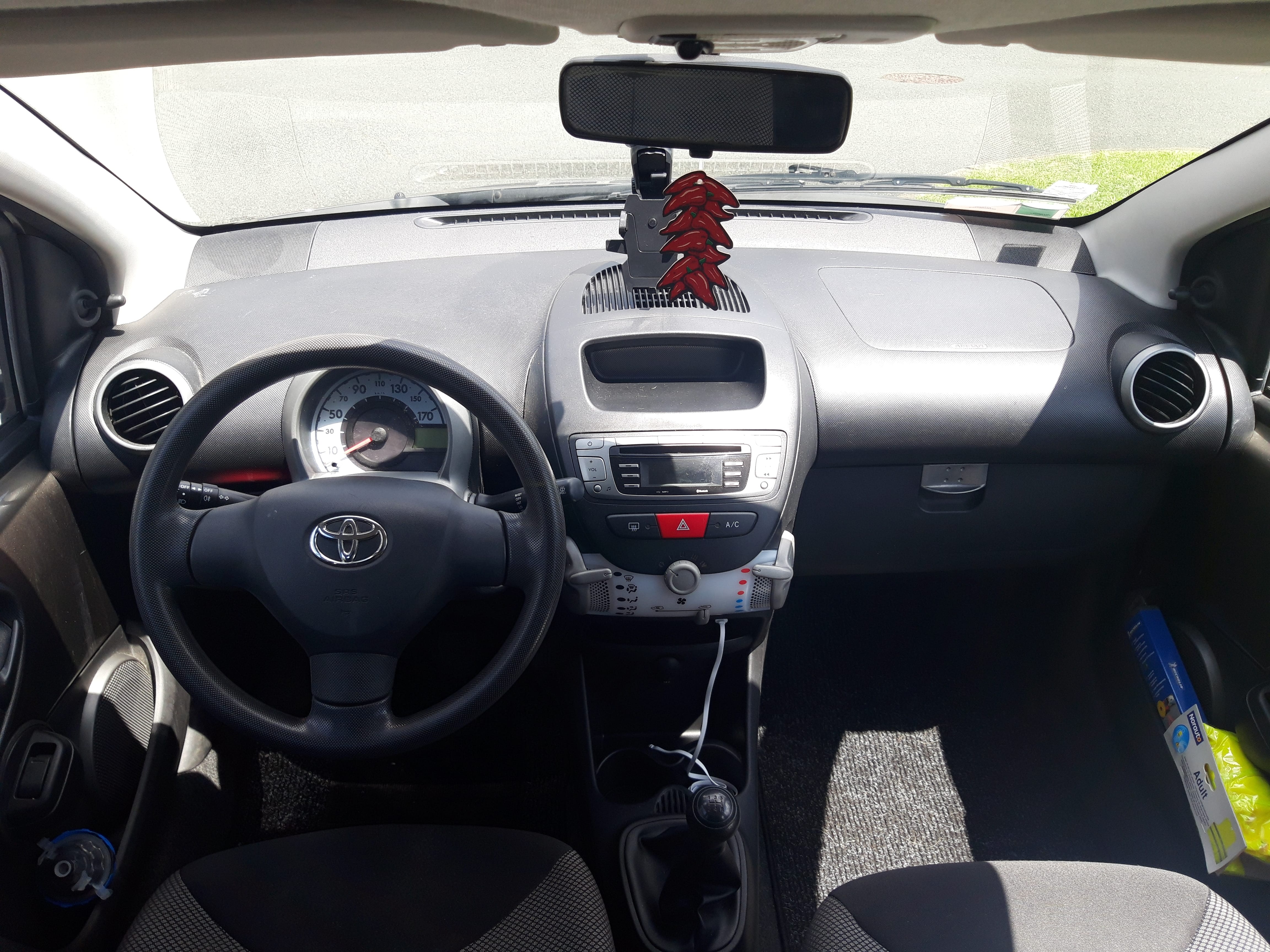 Toyota Aygo DYNAMIC II avec Entrée audio / iPod