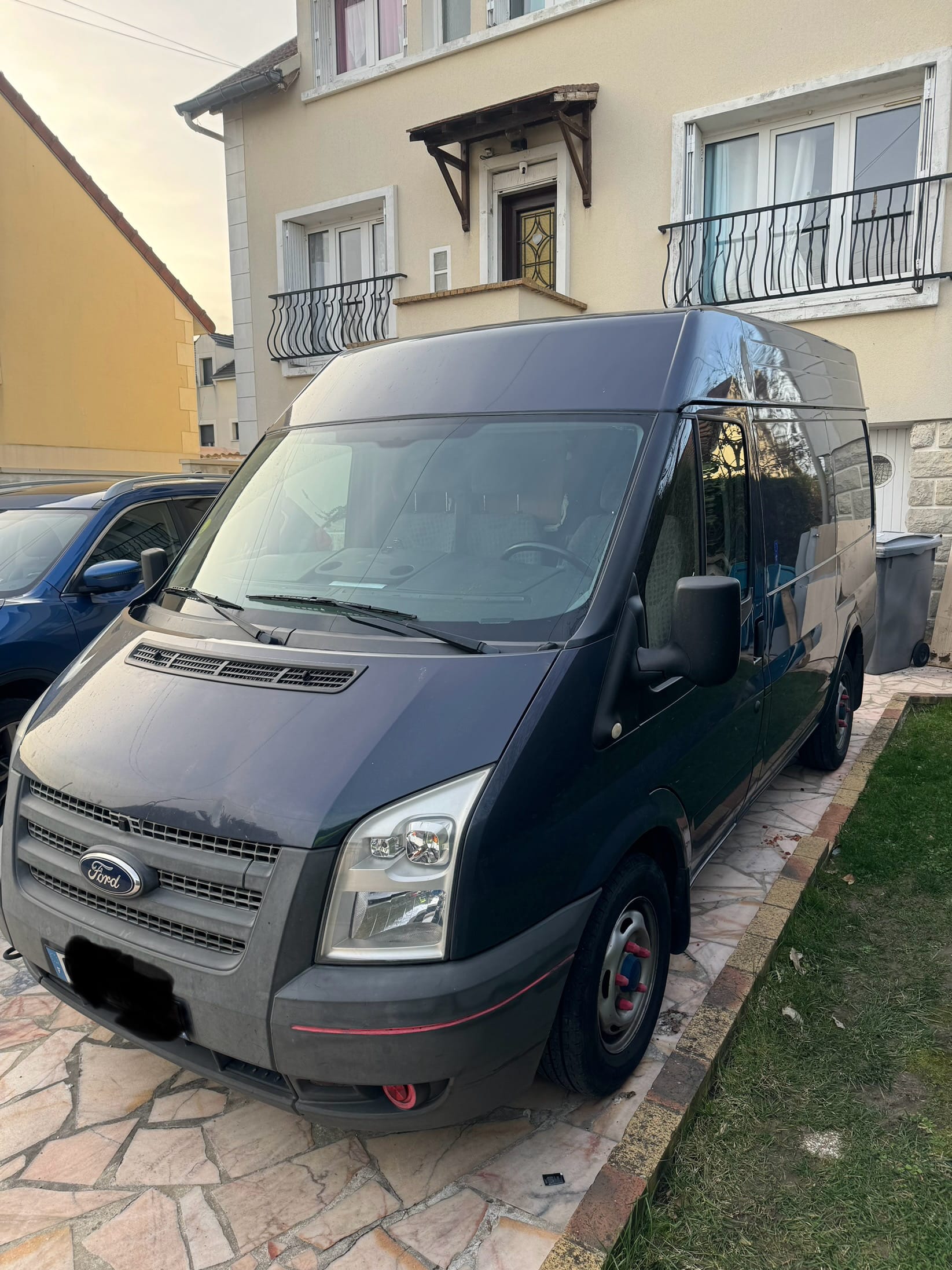 Ford Transit Fourgon 2.2 TDCI avec Autoradio