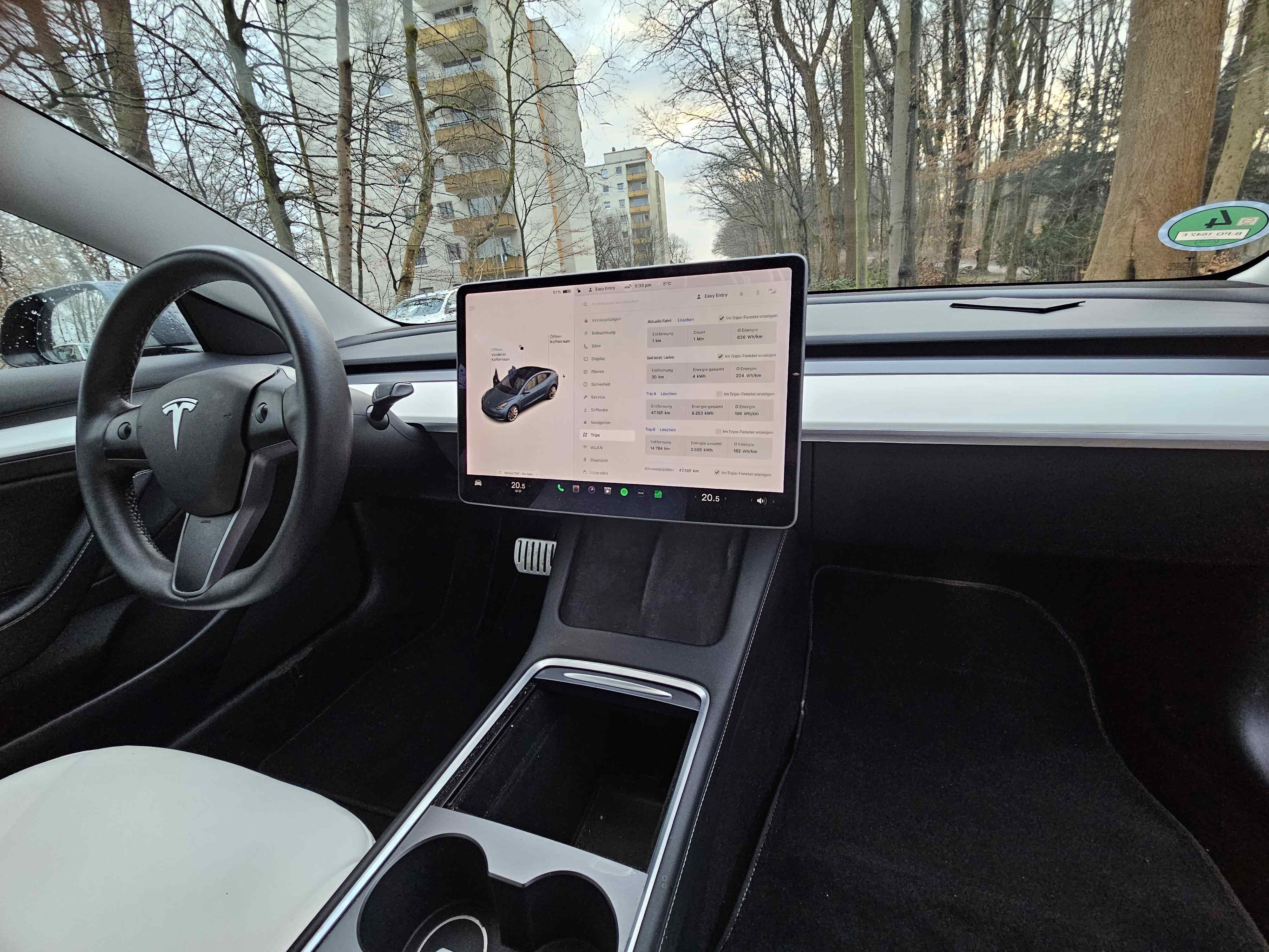 Tesla Model 3 mit Tempomat