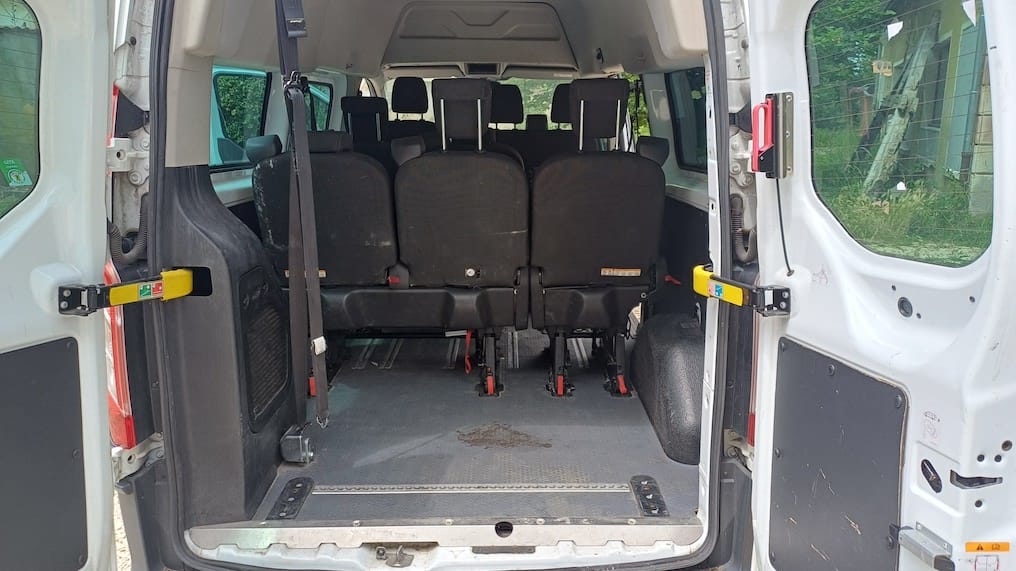 Ford Transit Passenger Van avec Accessible fauteuil roulant