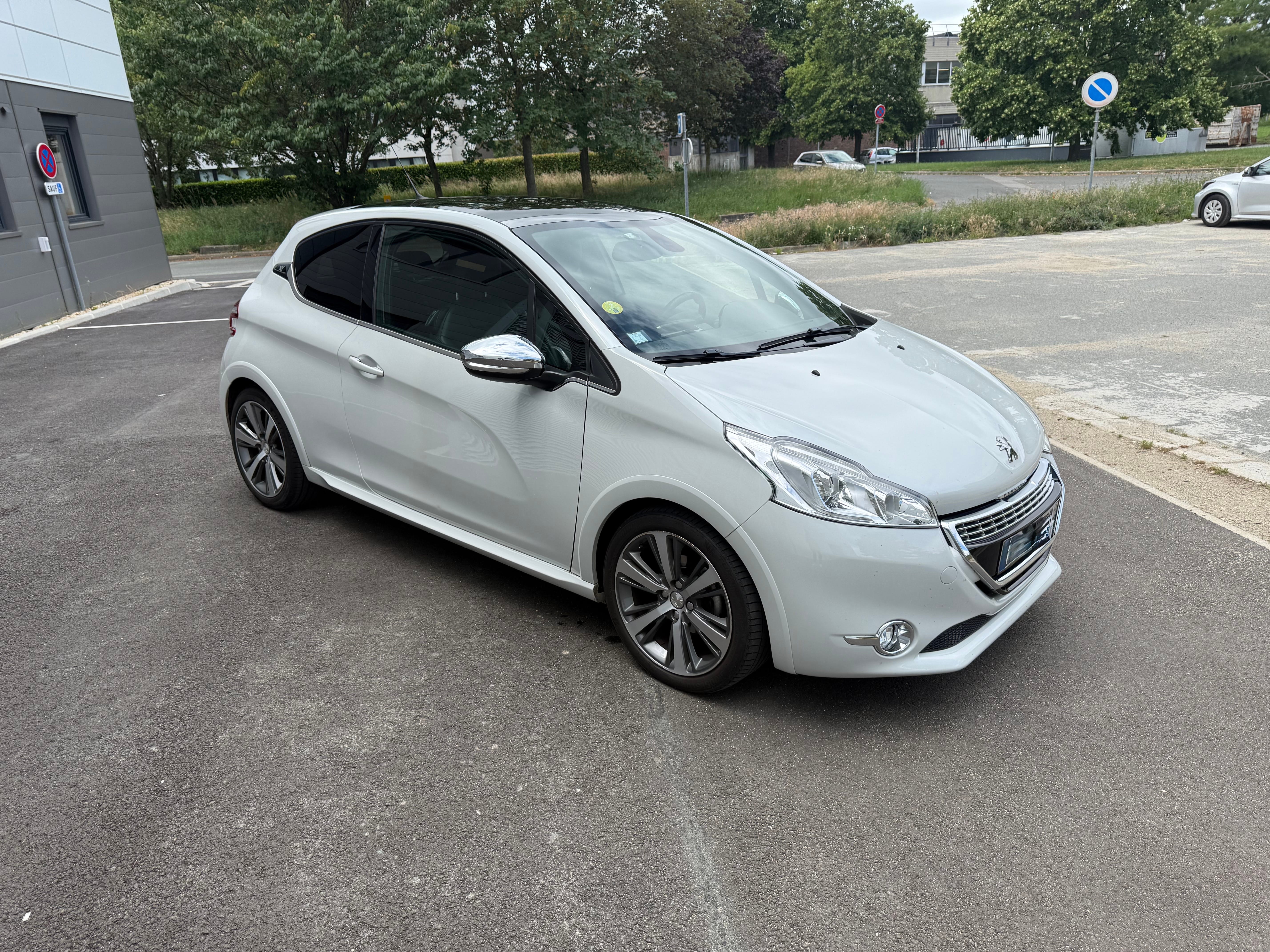 Peugeot 208, 2013, Diesel