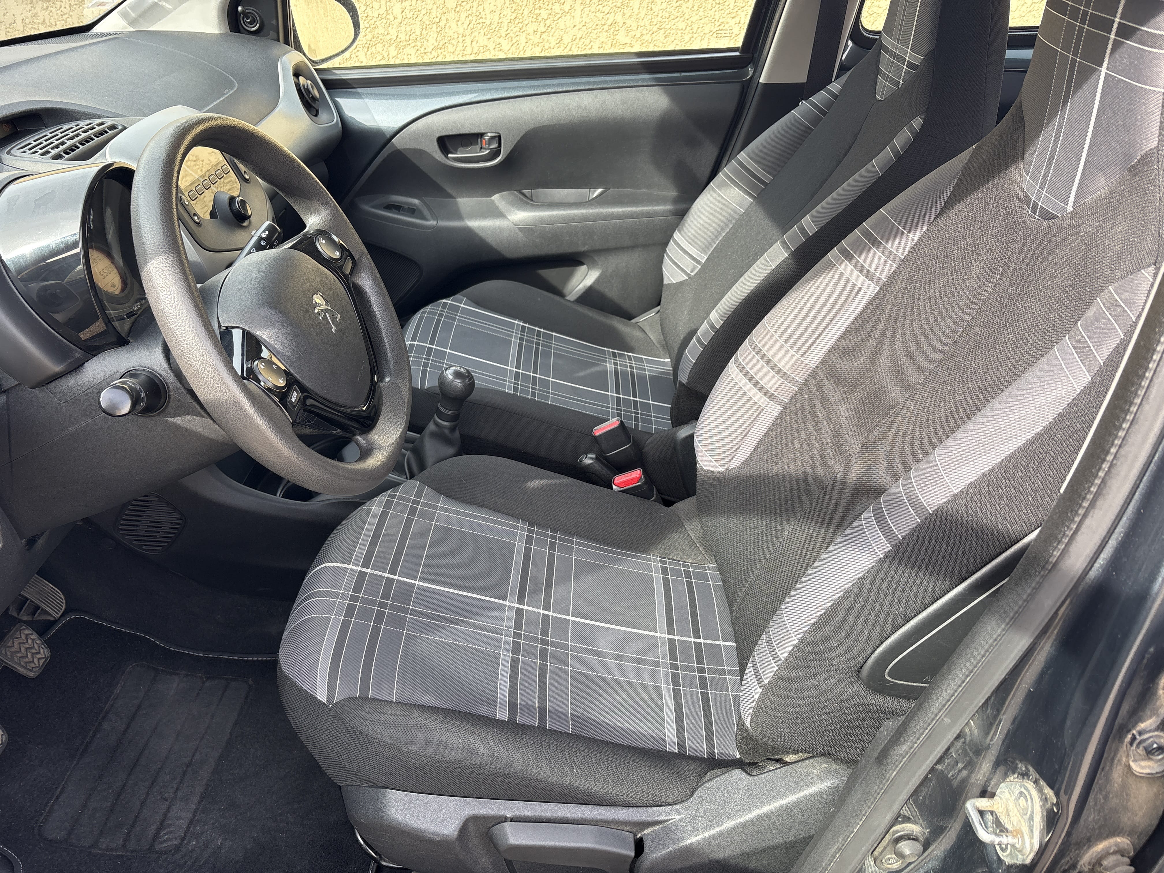 Peugeot 108 avec Siège bébé