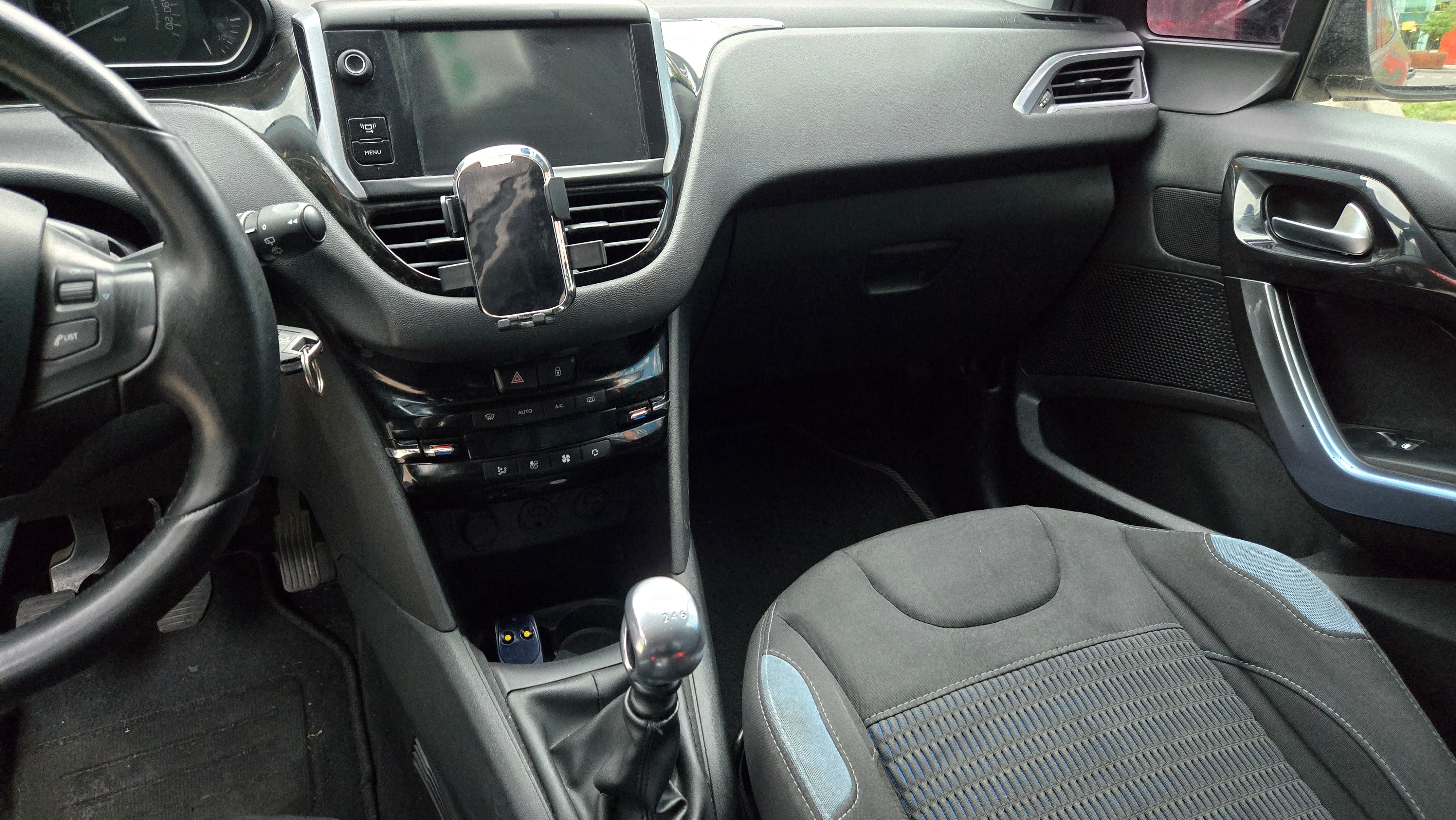 Peugeot 208 avec Port USB