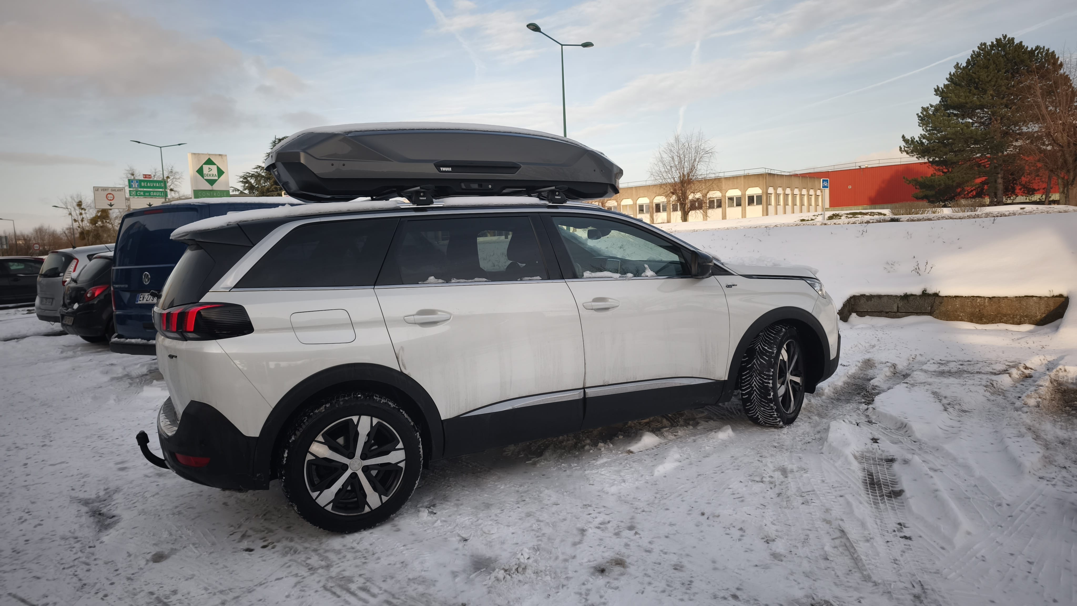 Peugeot 5008  GT 7 places 180ch avec Apple CarPlay