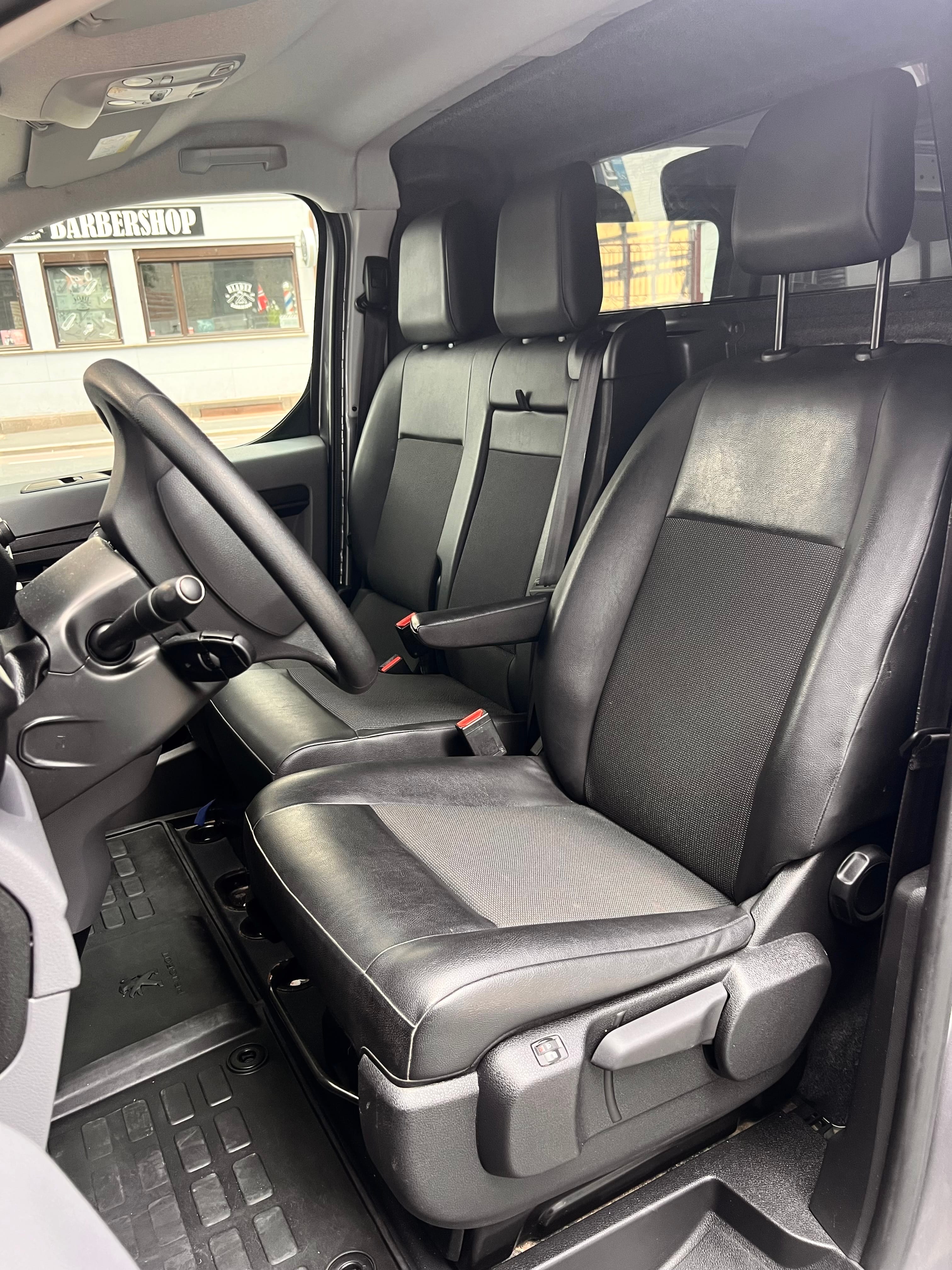 Peugeot Partner Varebil med Bluetooth audio