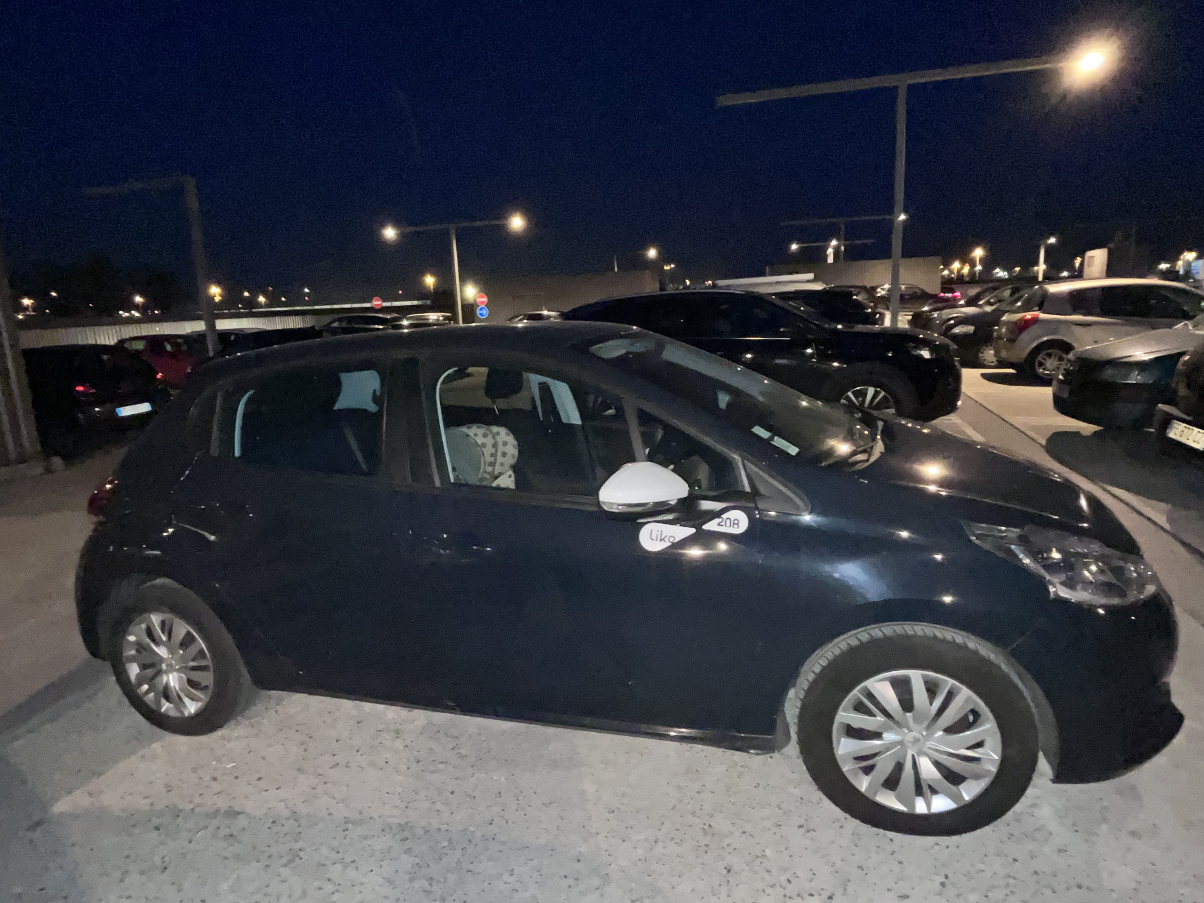 Peugeot 208 avec Entrée audio / iPod